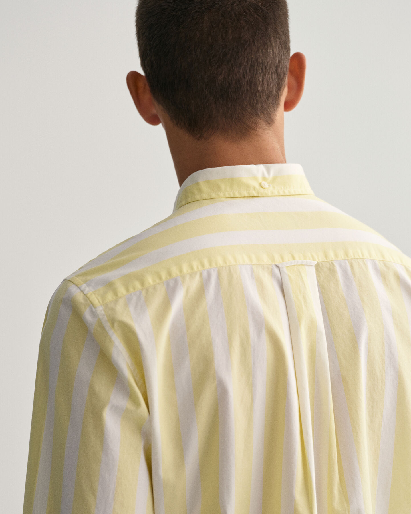 Regular fit bredrandig poplinskjorta