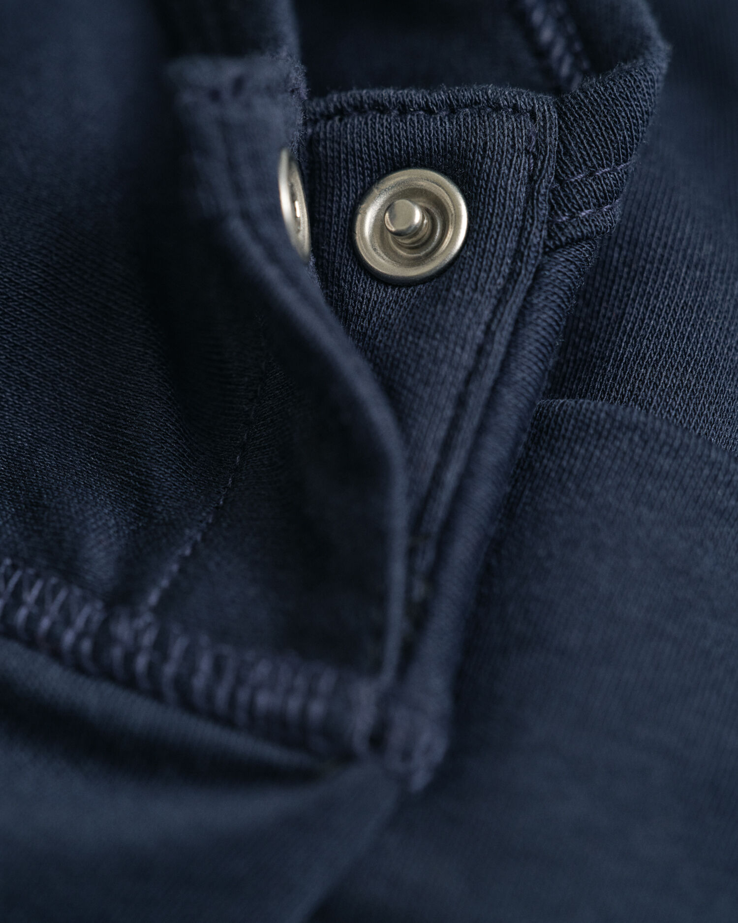 Baby hundmönstrad body och mössa