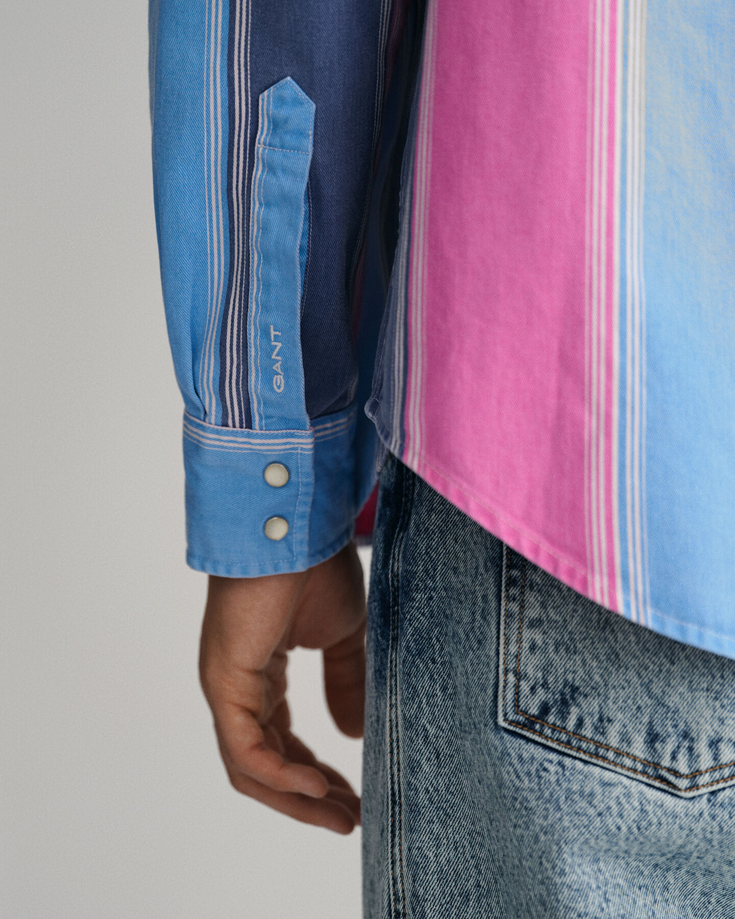 Relaxed fit randig twillskjorta