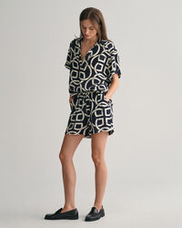 Relaxed fit dra-p&aring;-shorts med monogram