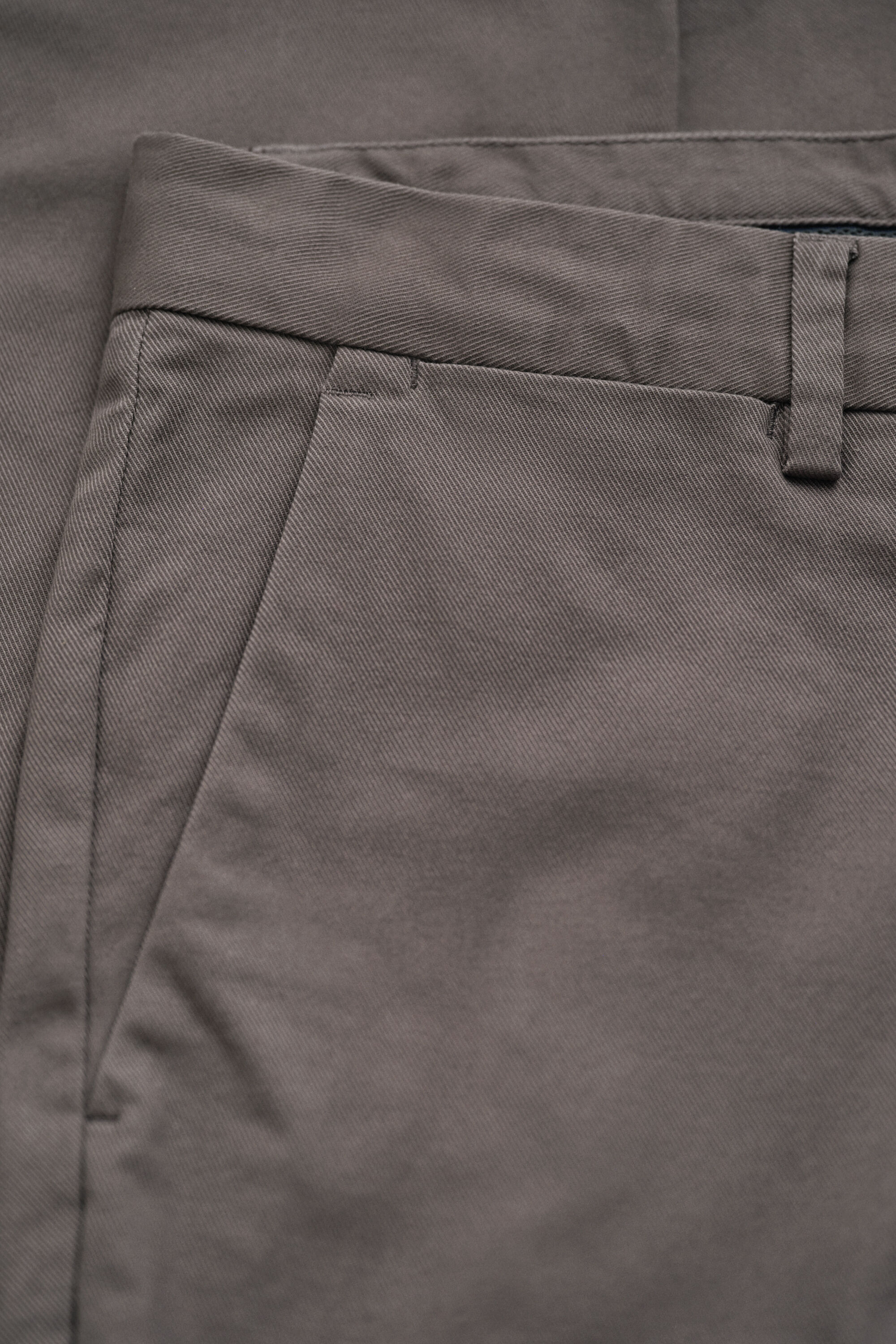 Eleganta chinos med slim fit