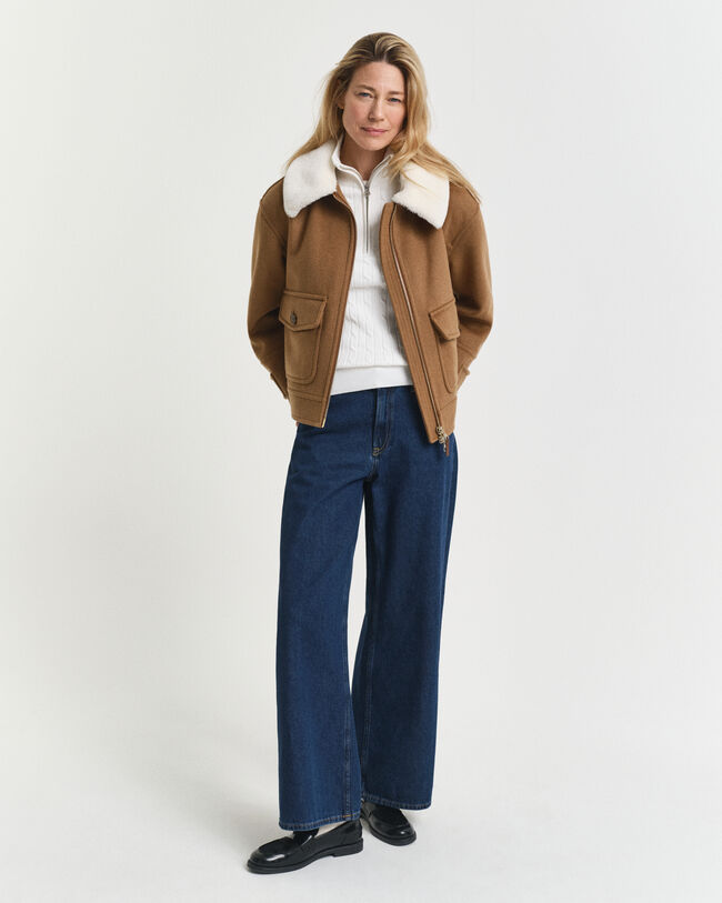 Kabelstickad tröja i bomullsstrech med half-zip