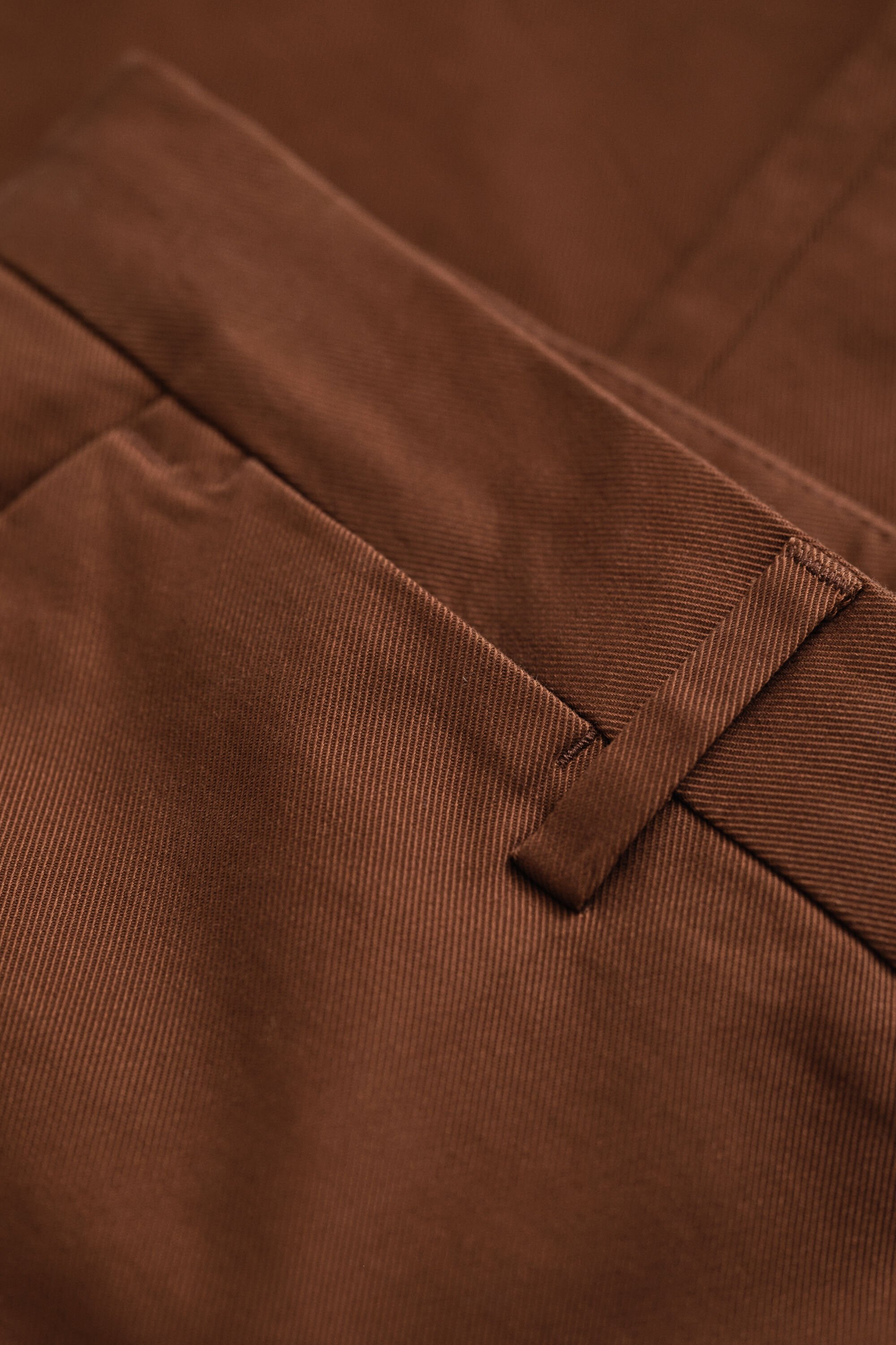 Eleganta chinos med regular fit