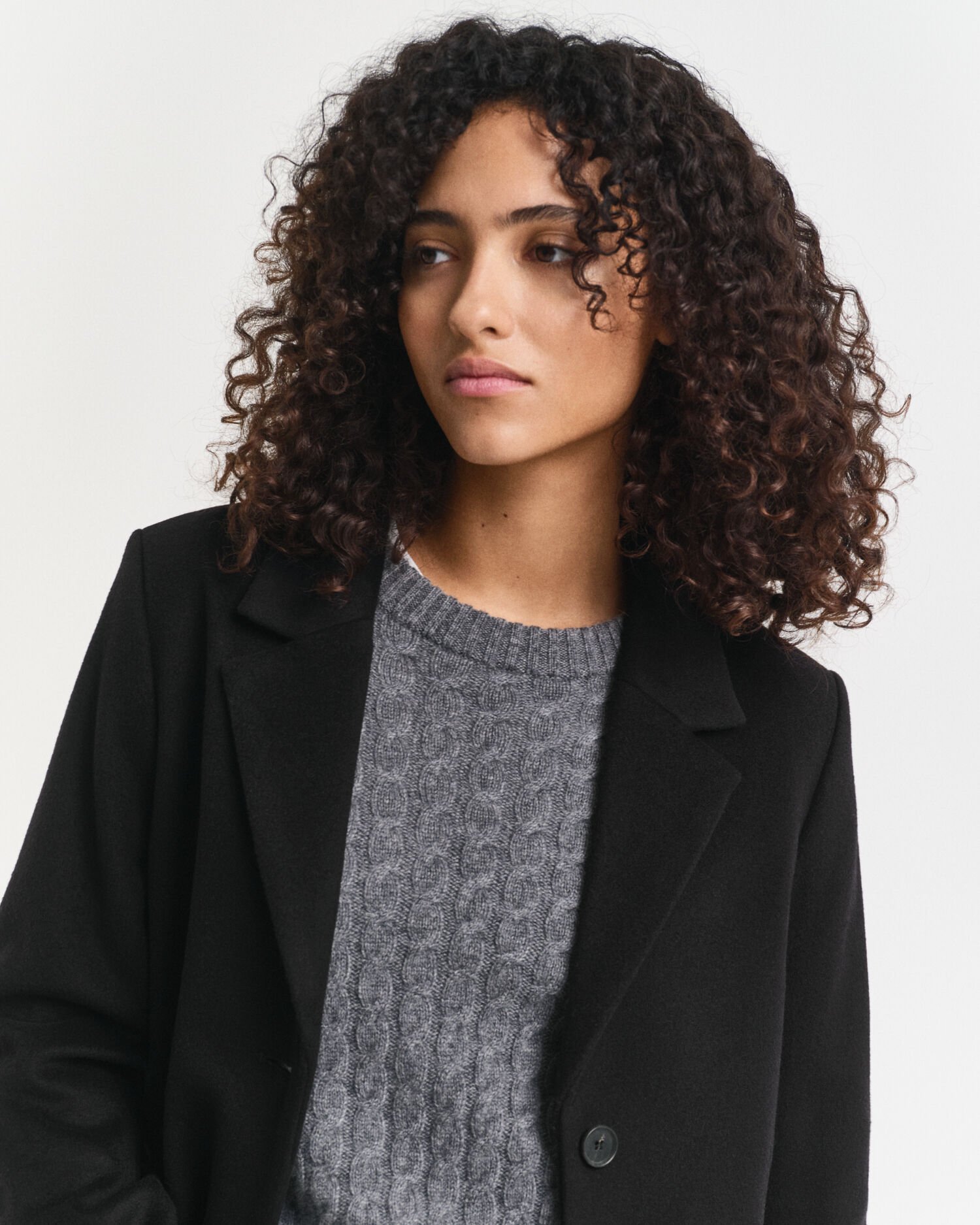 Klassisk skräddarsydd kappa i ullblandning