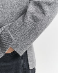 Rundhalsad tröja i mjuk kashmir- och ullblandning