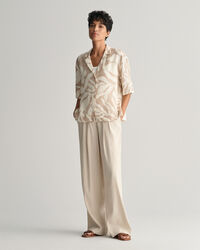 Relaxed fit palmm&ouml;nstrad kort&auml;rmad linneskjorta