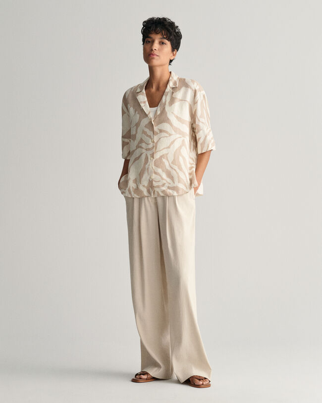 Relaxed fit palmm&ouml;nstrad kort&auml;rmad linneskjorta