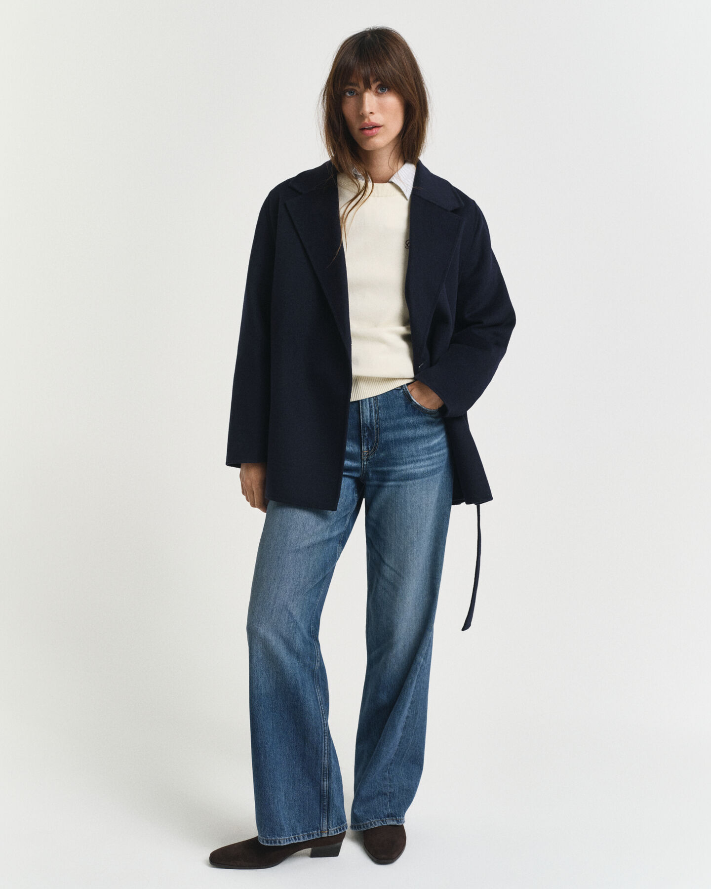 Handsydd jacka med bälte