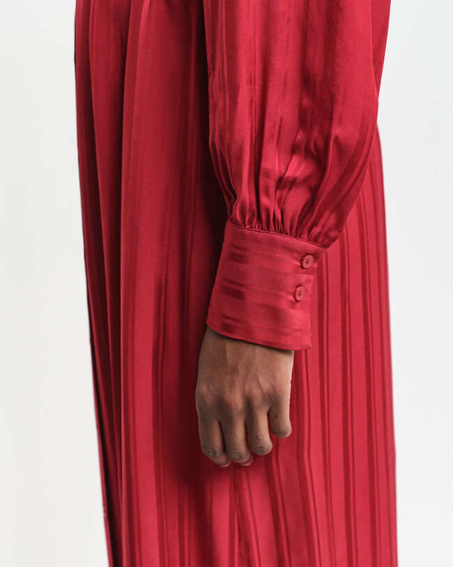 Randig skjortkl&auml;nning i satin