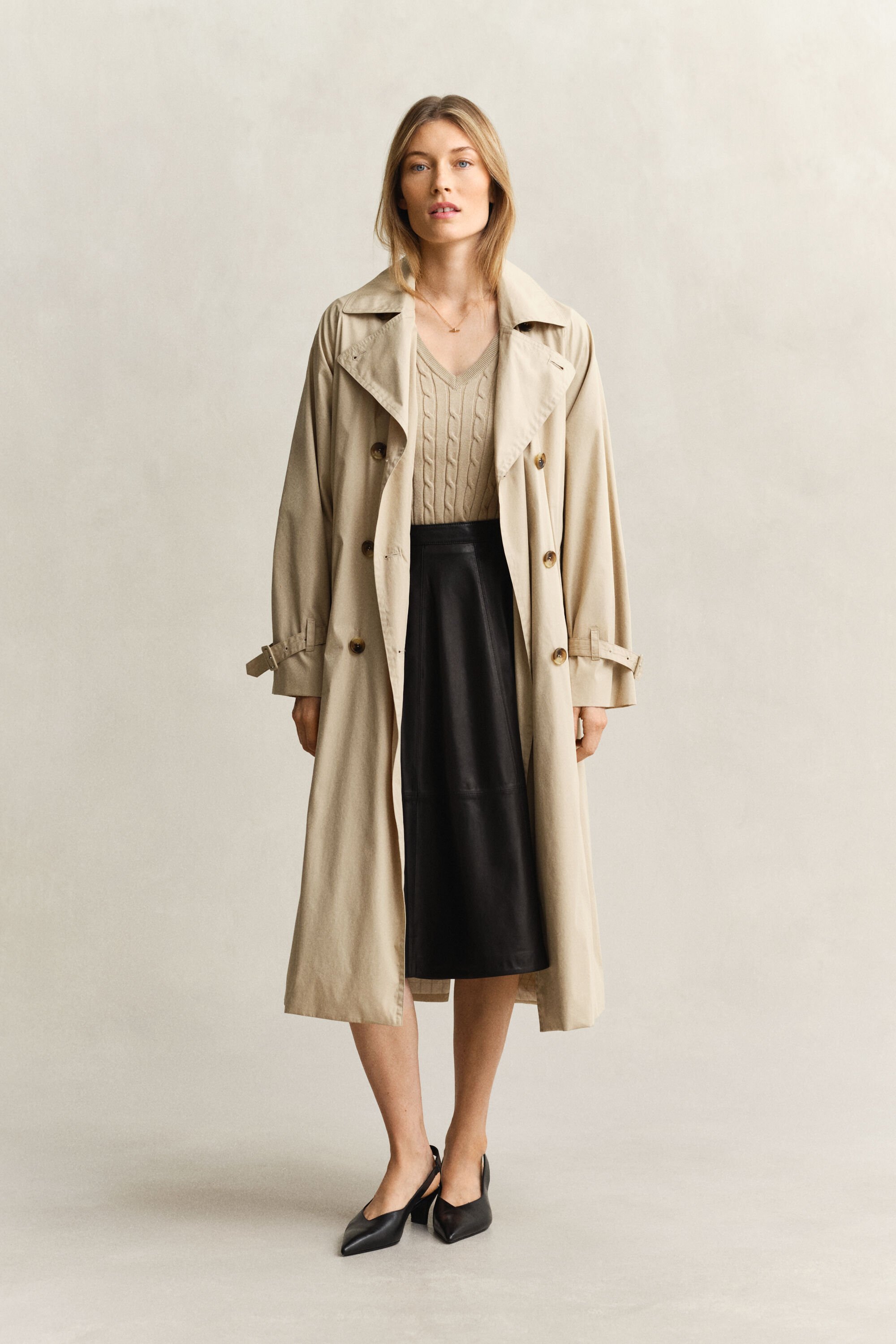 V-ringad kabelstickad tröja