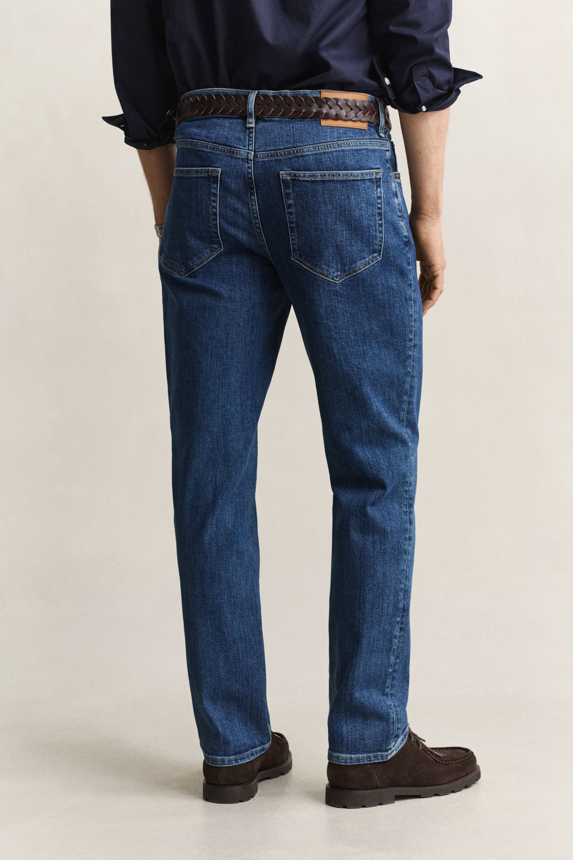 Regular fit jeans i stilren tvätt