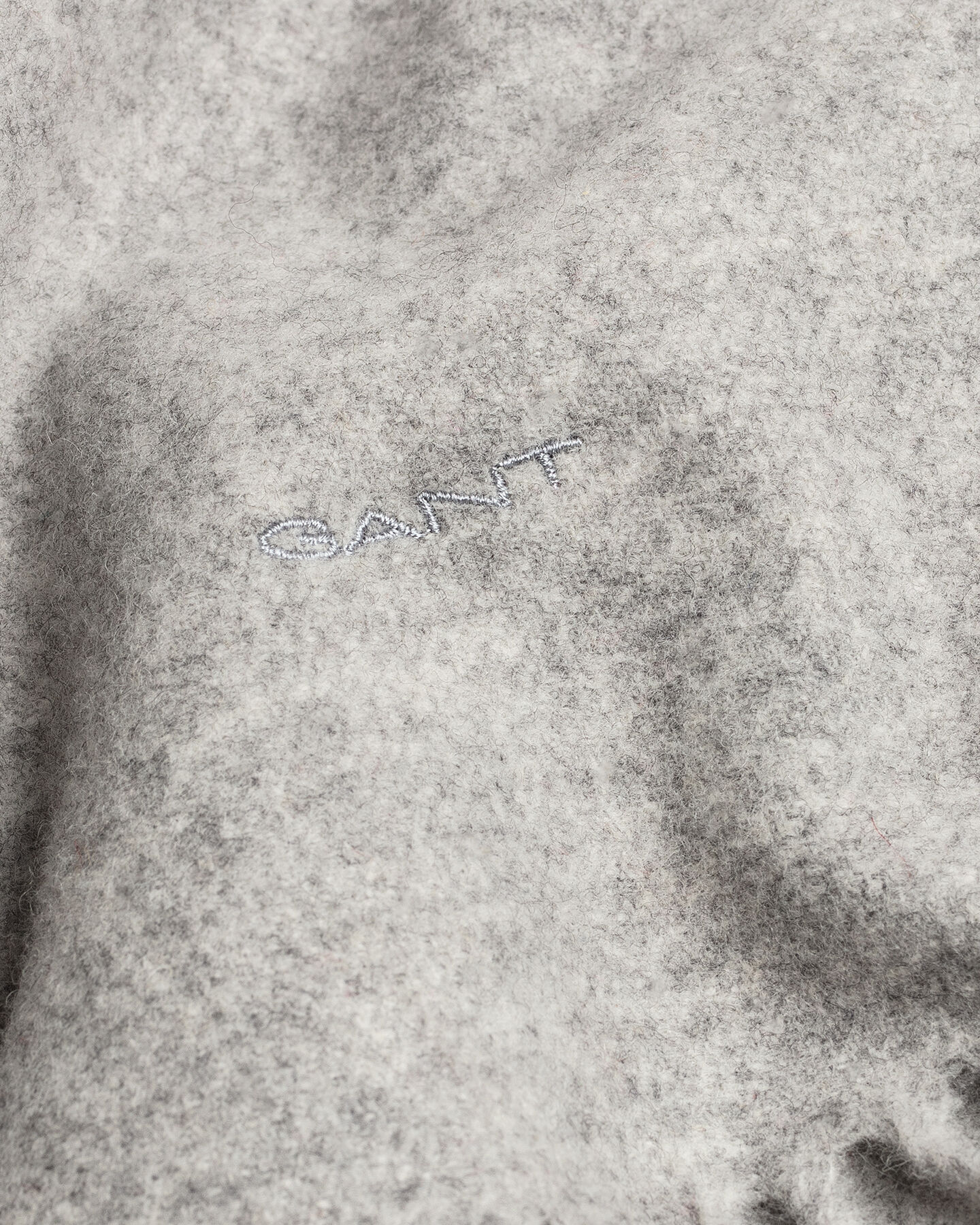 Enf&auml;rgad yllehalsduk