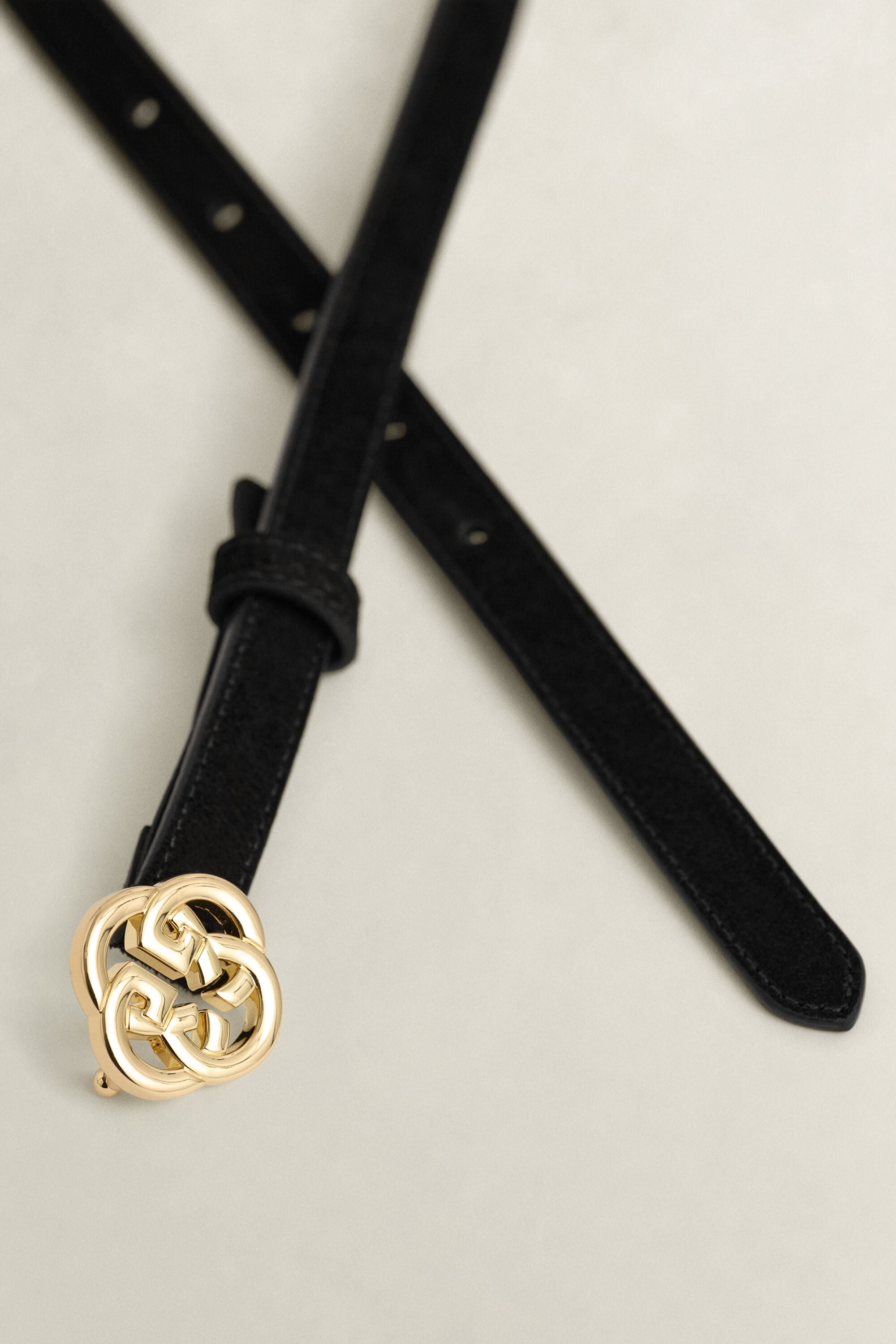 Monogrambälte i mocka