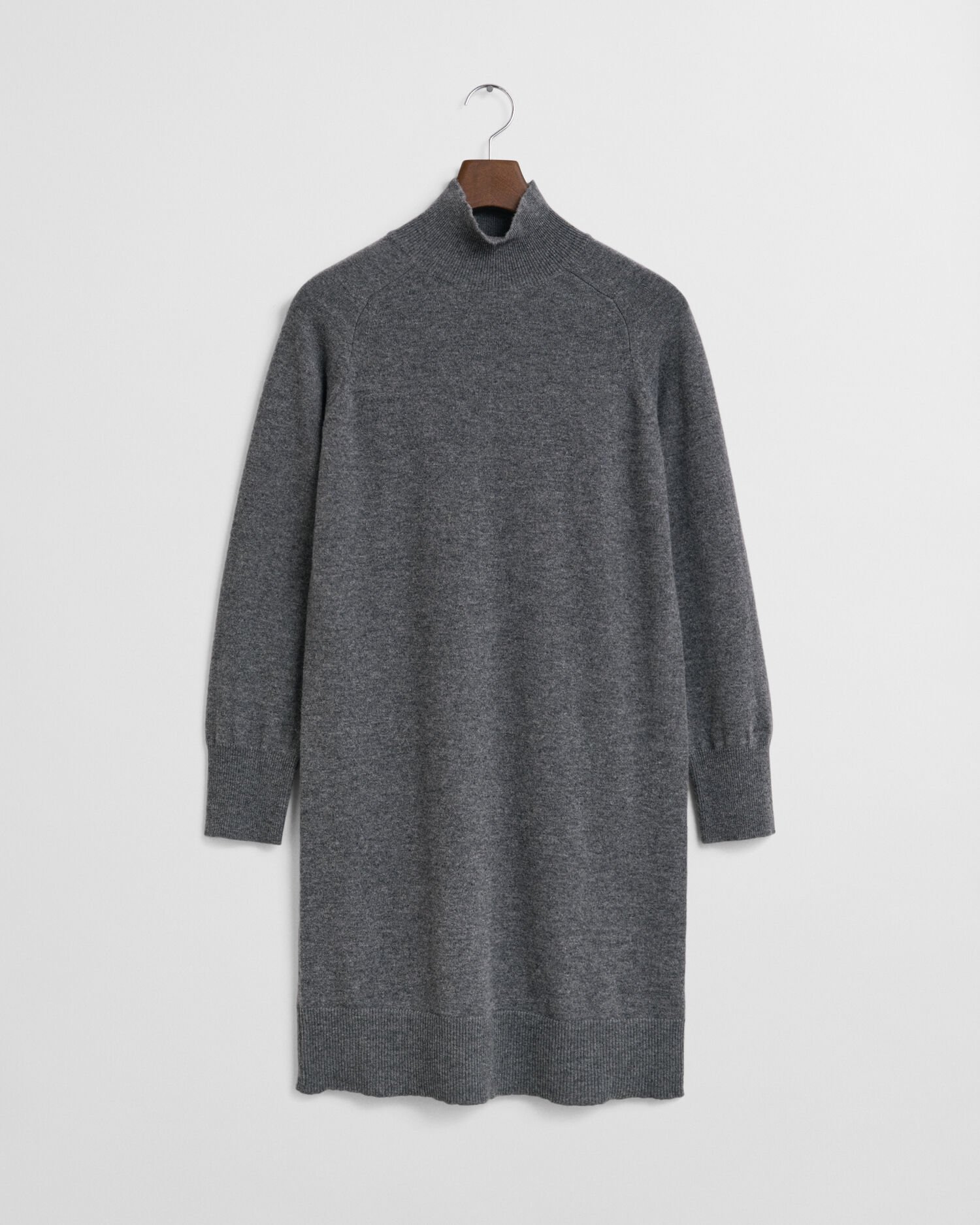 Stickad klänning i superfin lammull