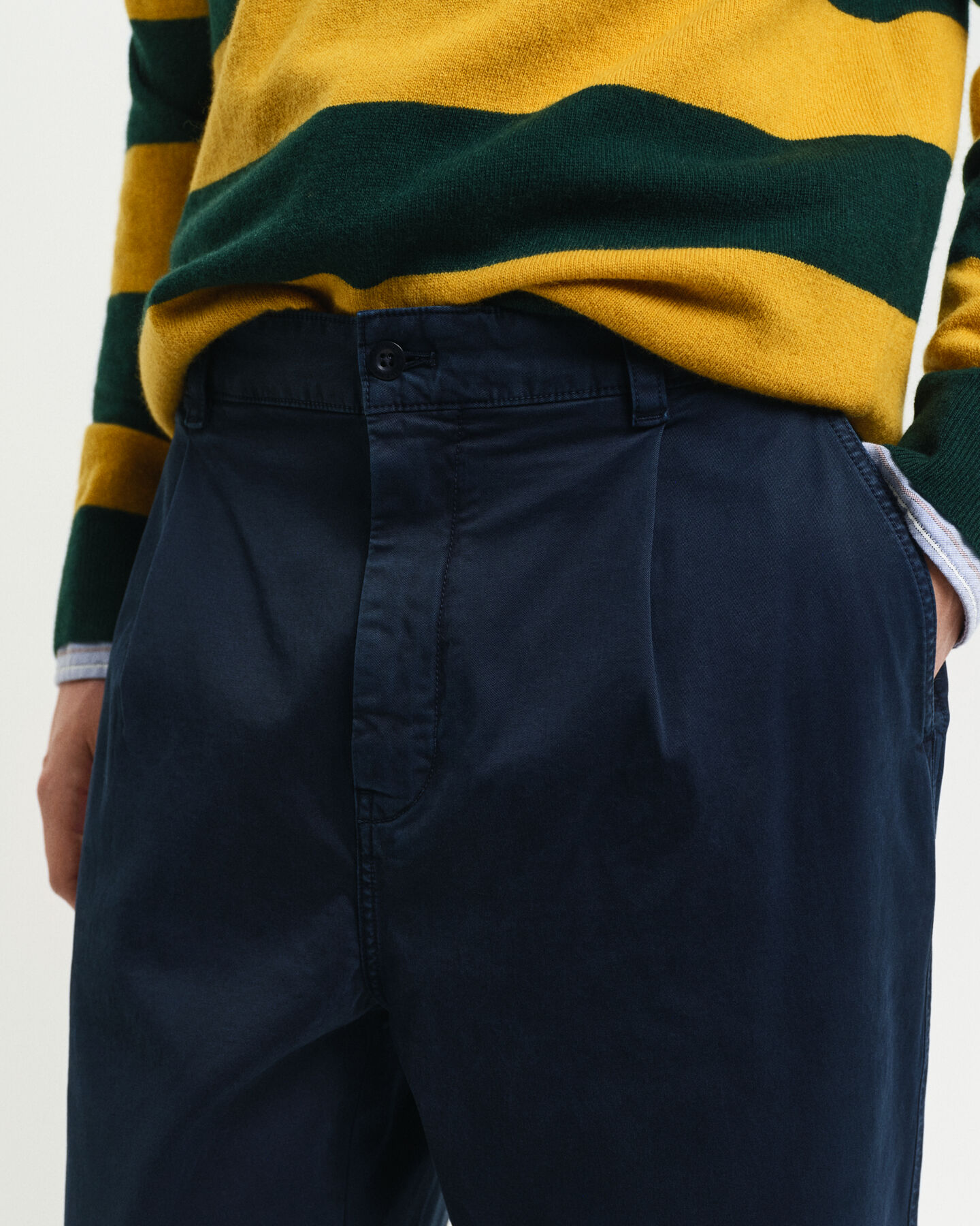 Relaxed fit chinos i bomullstwill