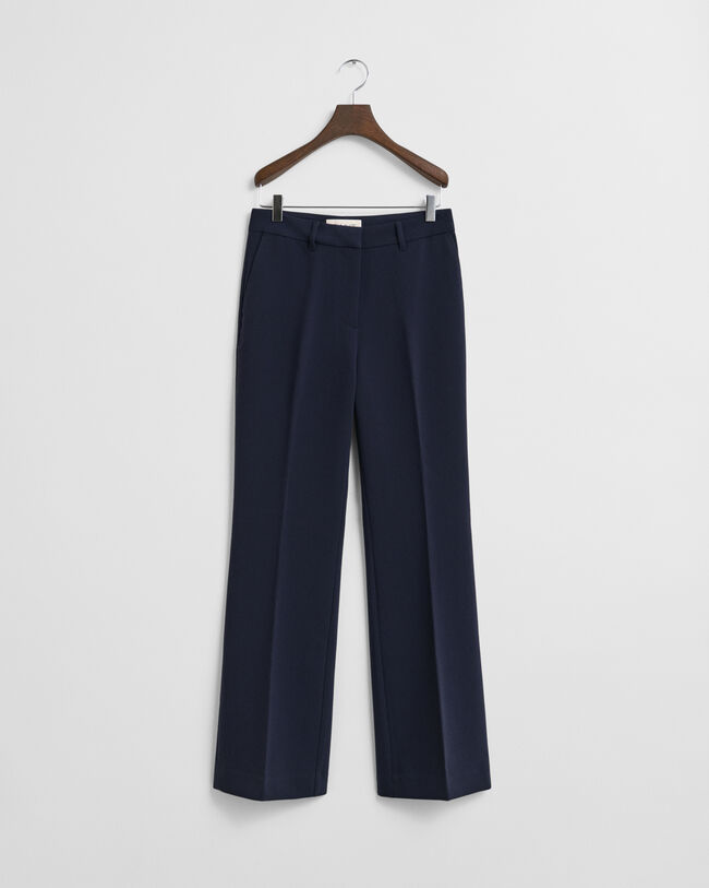 Slim fit slacks med utställda ben
