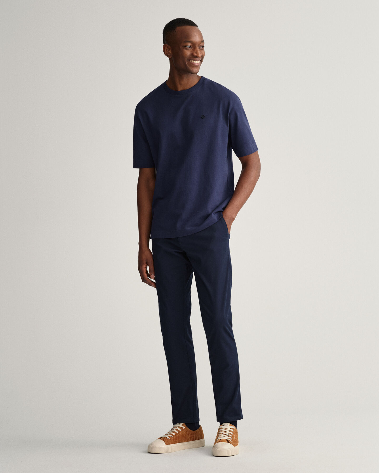 Hallden slim fit Tech Prep™ chinos