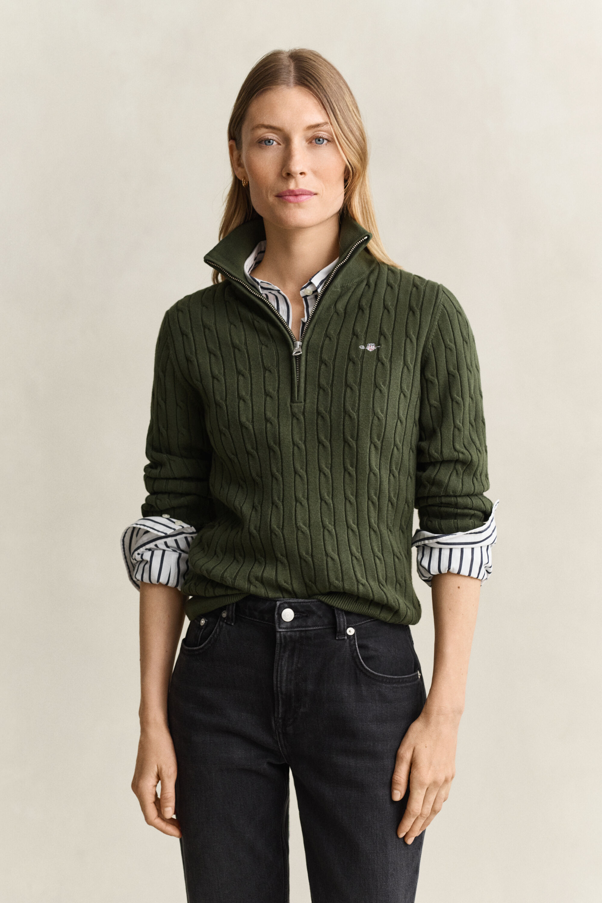 Stretchig kabelstickad tröja med half-zip