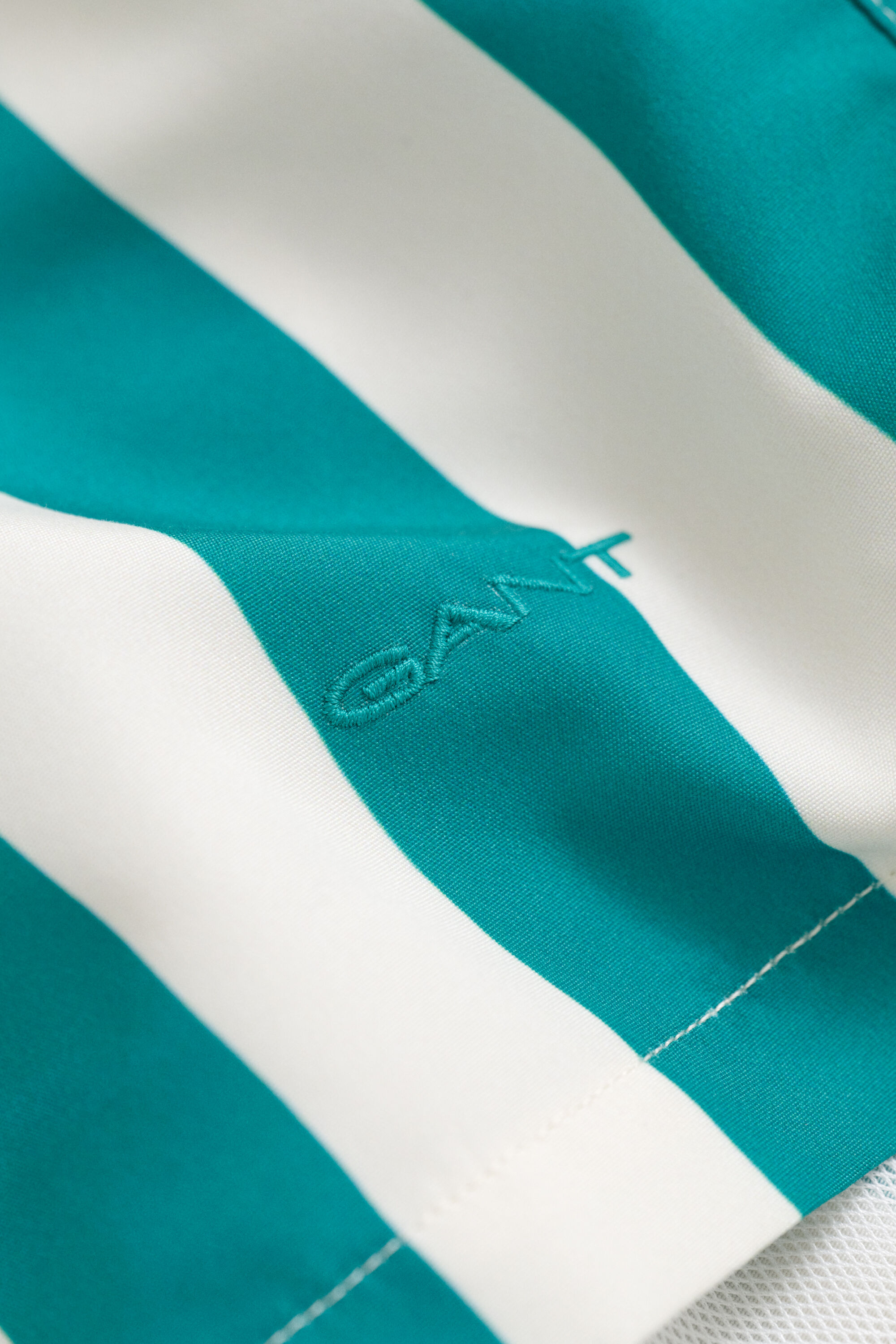 Bredrandiga badshorts