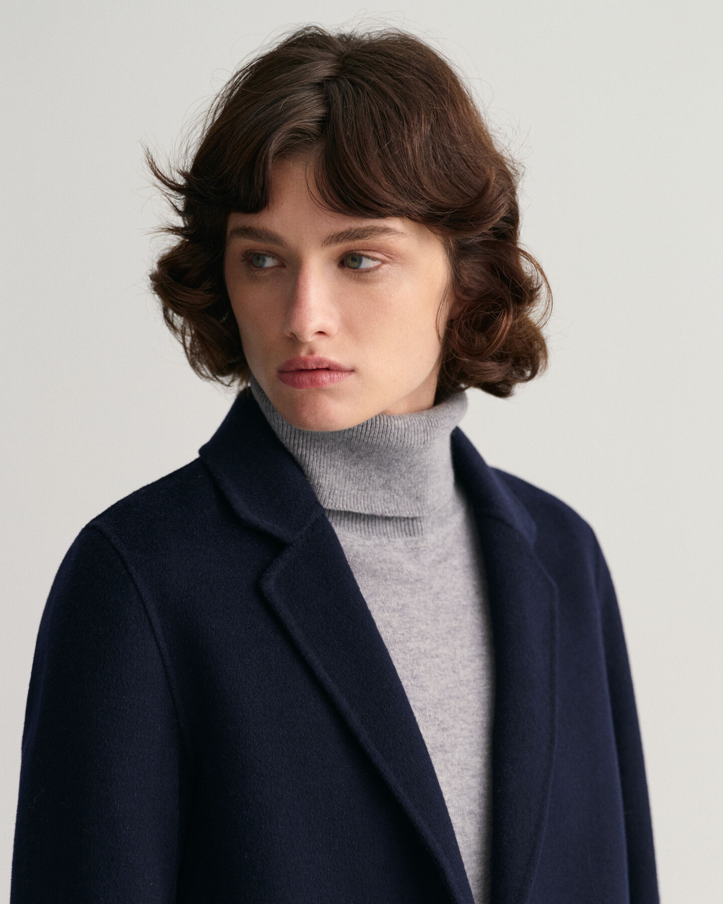 Handsydd kavaj med rak skärning