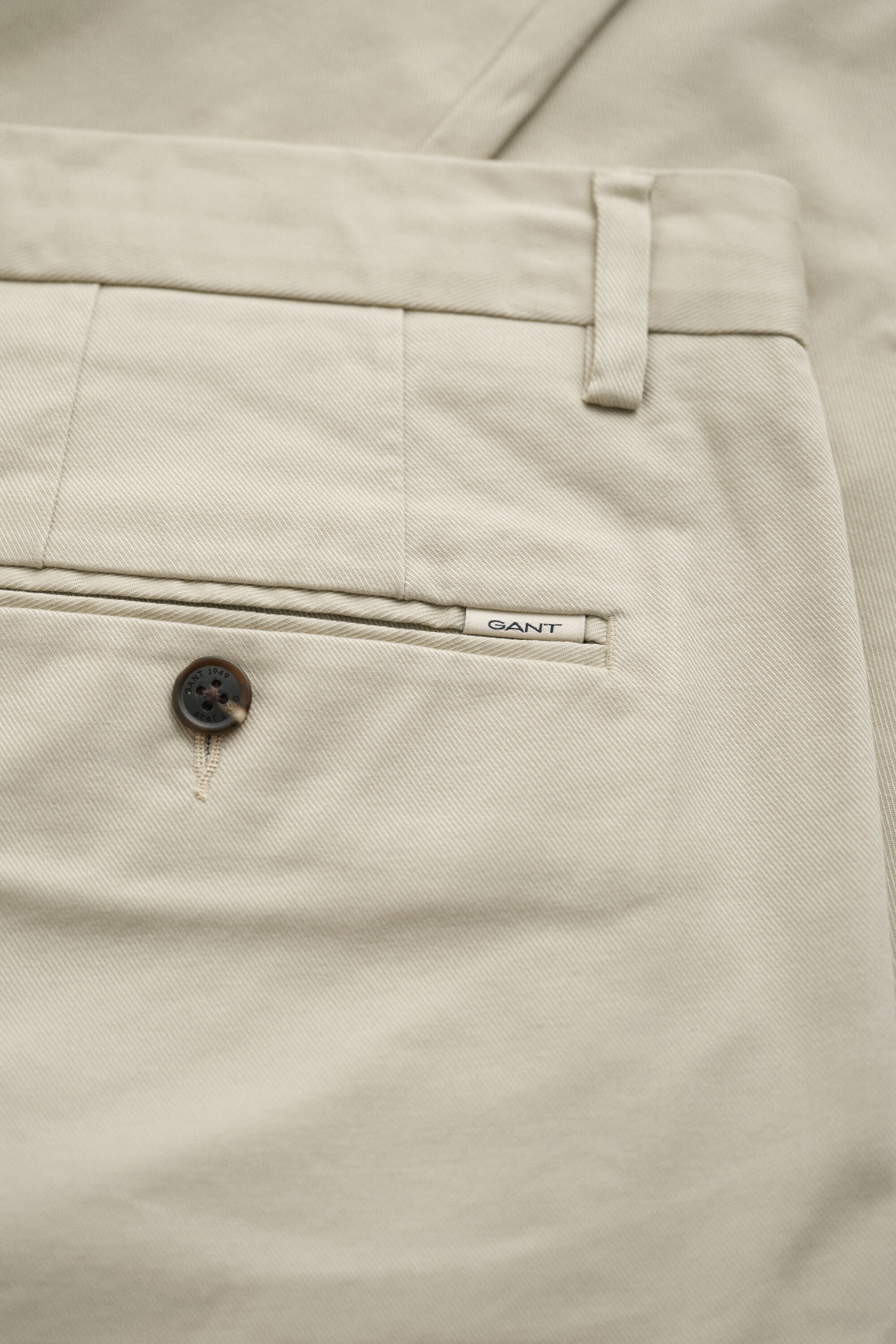 Eleganta chinos med slim fit