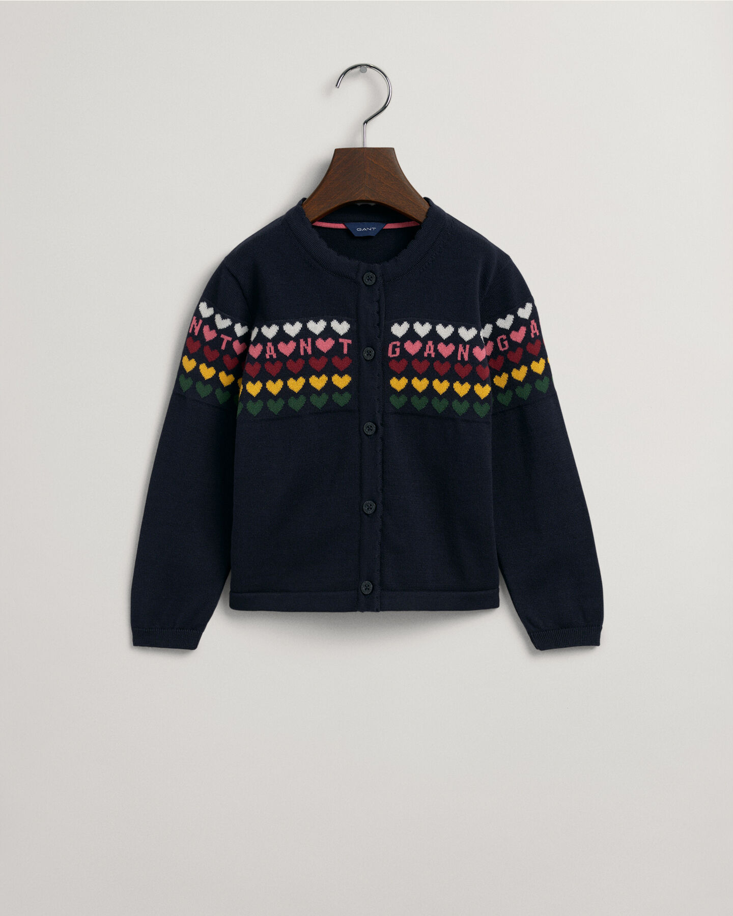 Girls stickad kofta med hjärtan