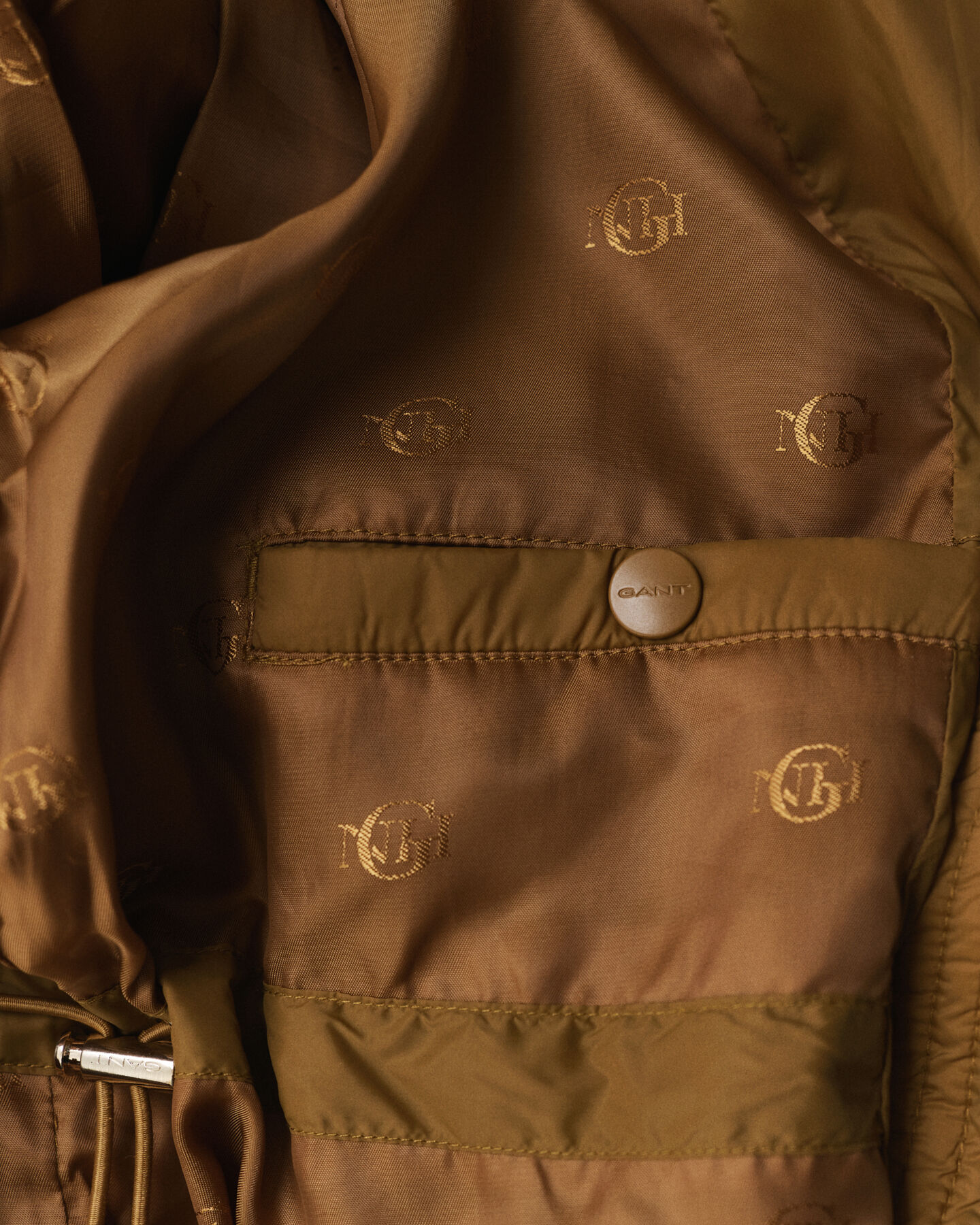 Mellanlång dunjacka