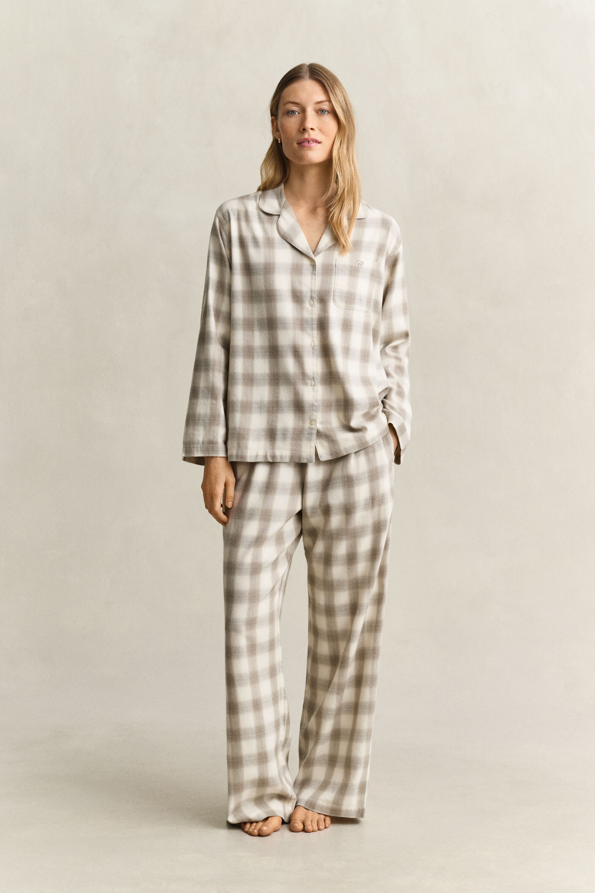 Rutigt pyjamasset i flanell
