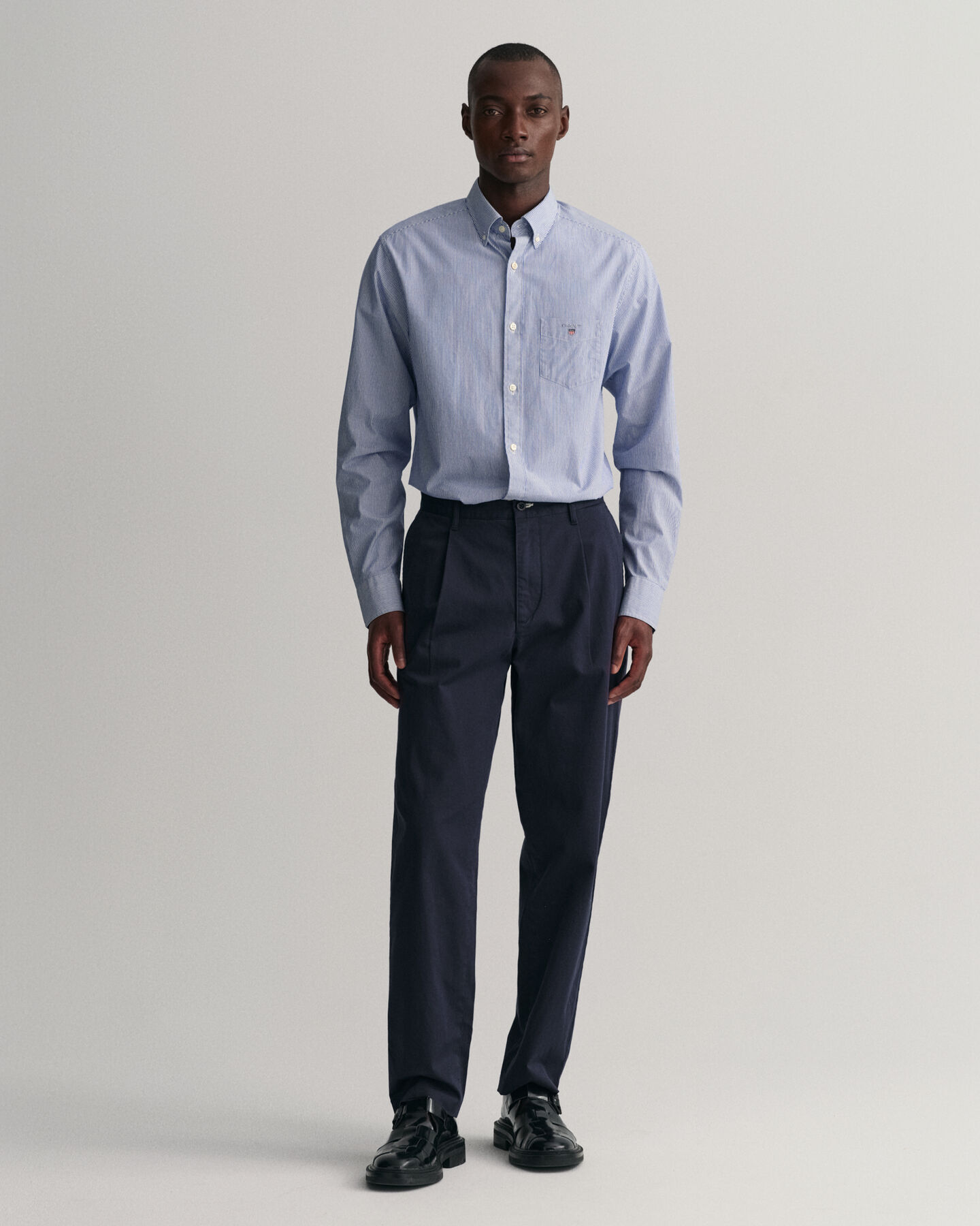 Slim fit twillchinos med veck