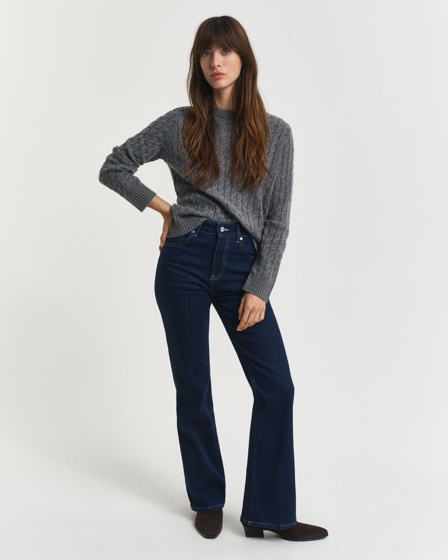 Slim fit jeans med utställda ben