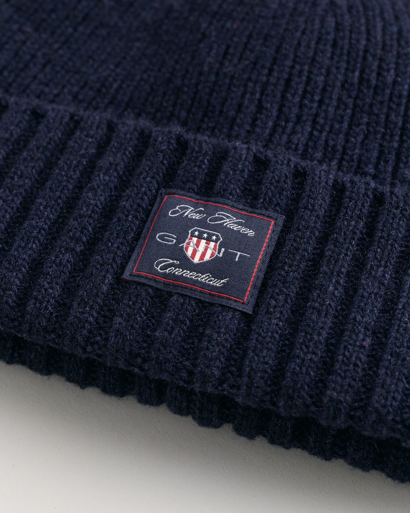 Teens g&aring;voset med m&ouml;ssa och halsduk i ull