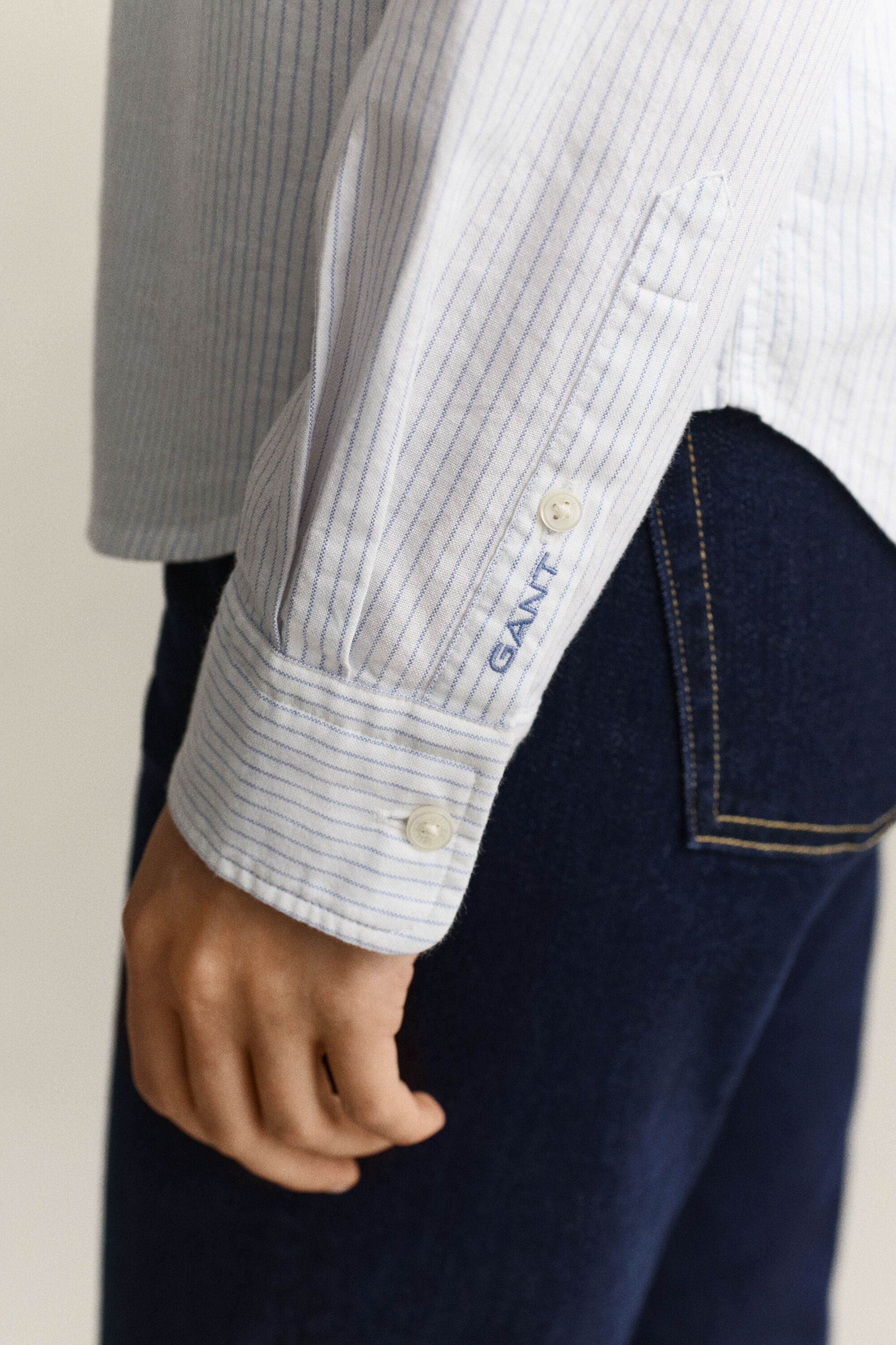 Gant x Yale randig oxfordskjorta.