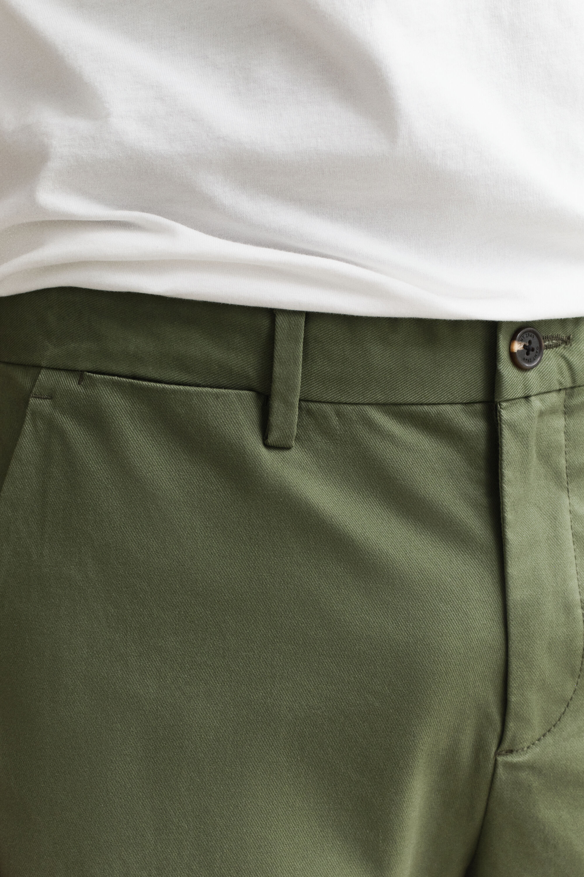 Eleganta chinos med regular fit