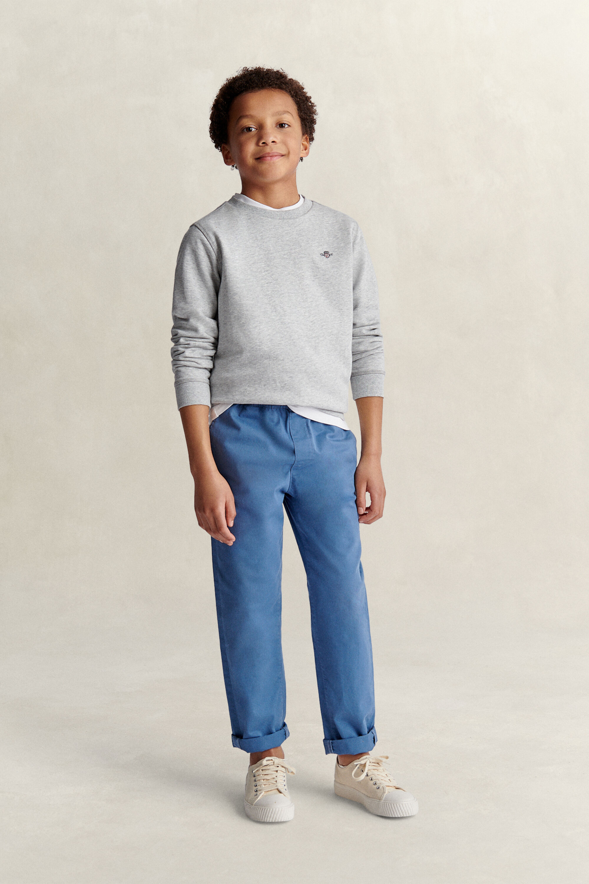 Teens sweatshirt med sköldemblem