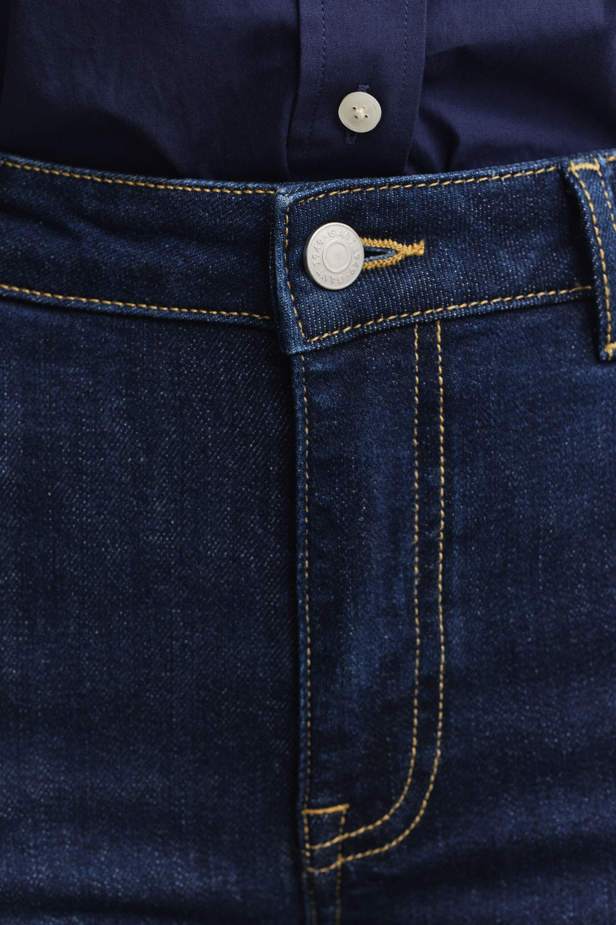 Slim utställda stretchjeans