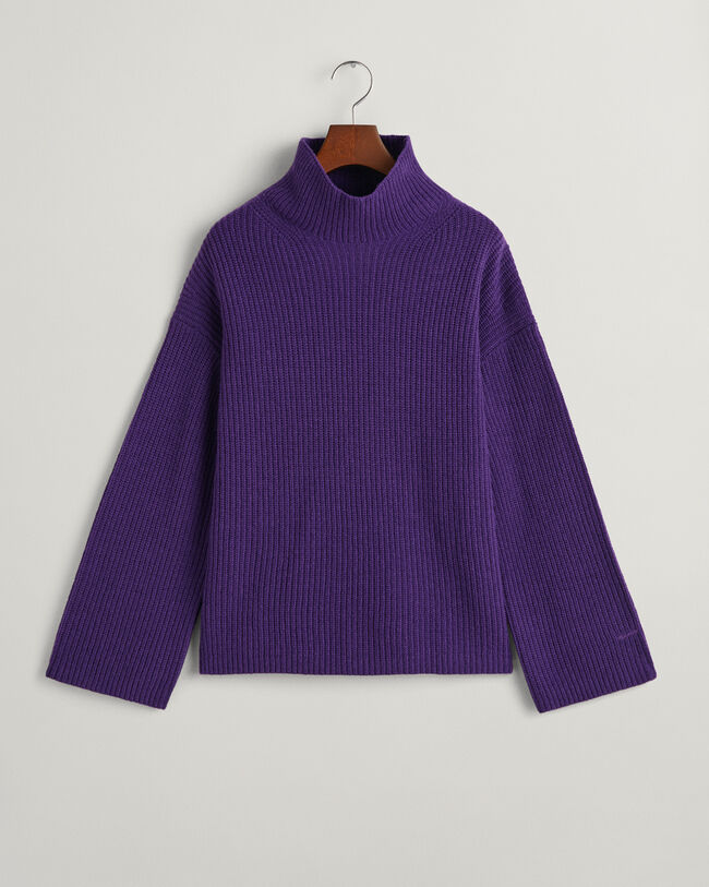 Ribbstickad ylletröja med ståkrage