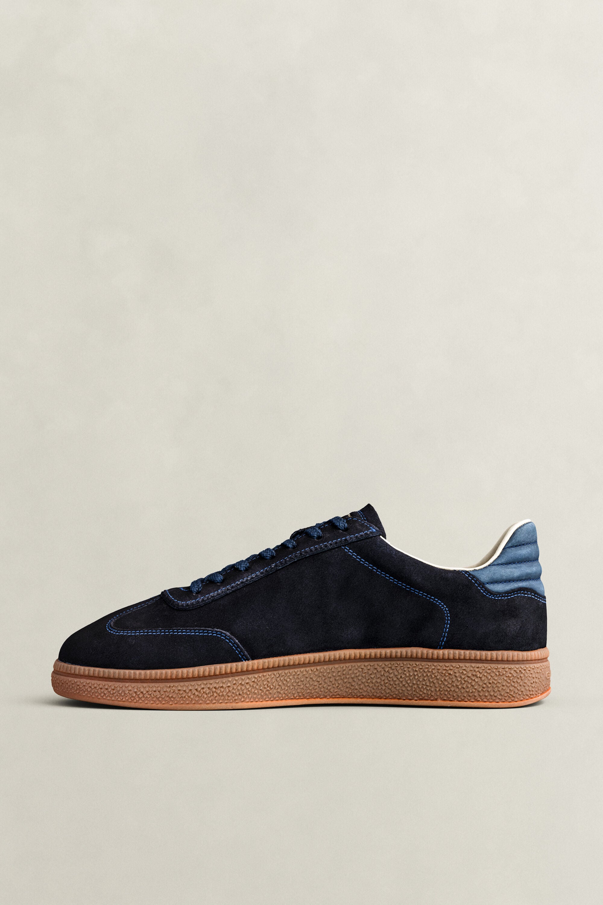 Cuzmo sneakers i mocka