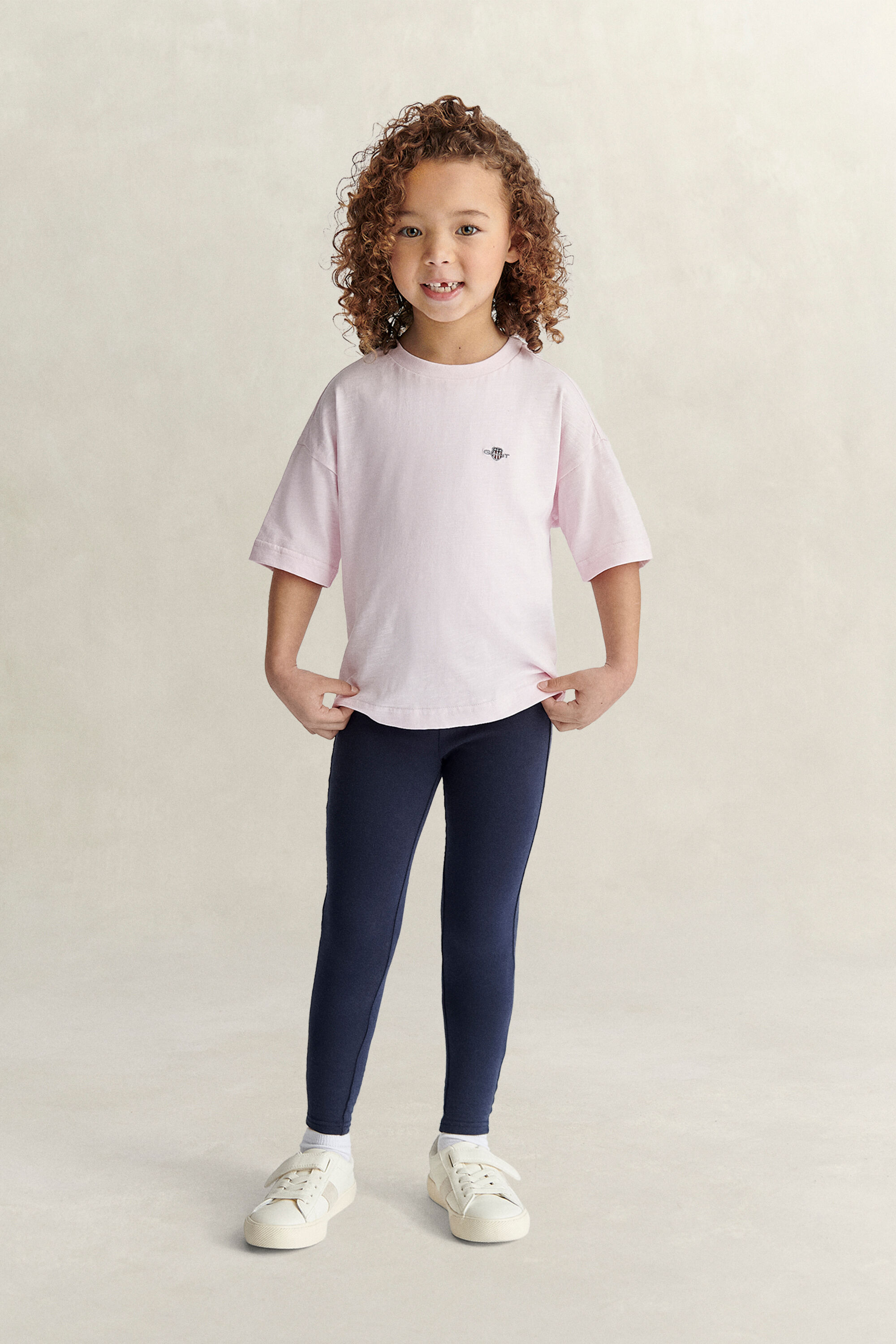 Girls T-shirt med sköldemblem