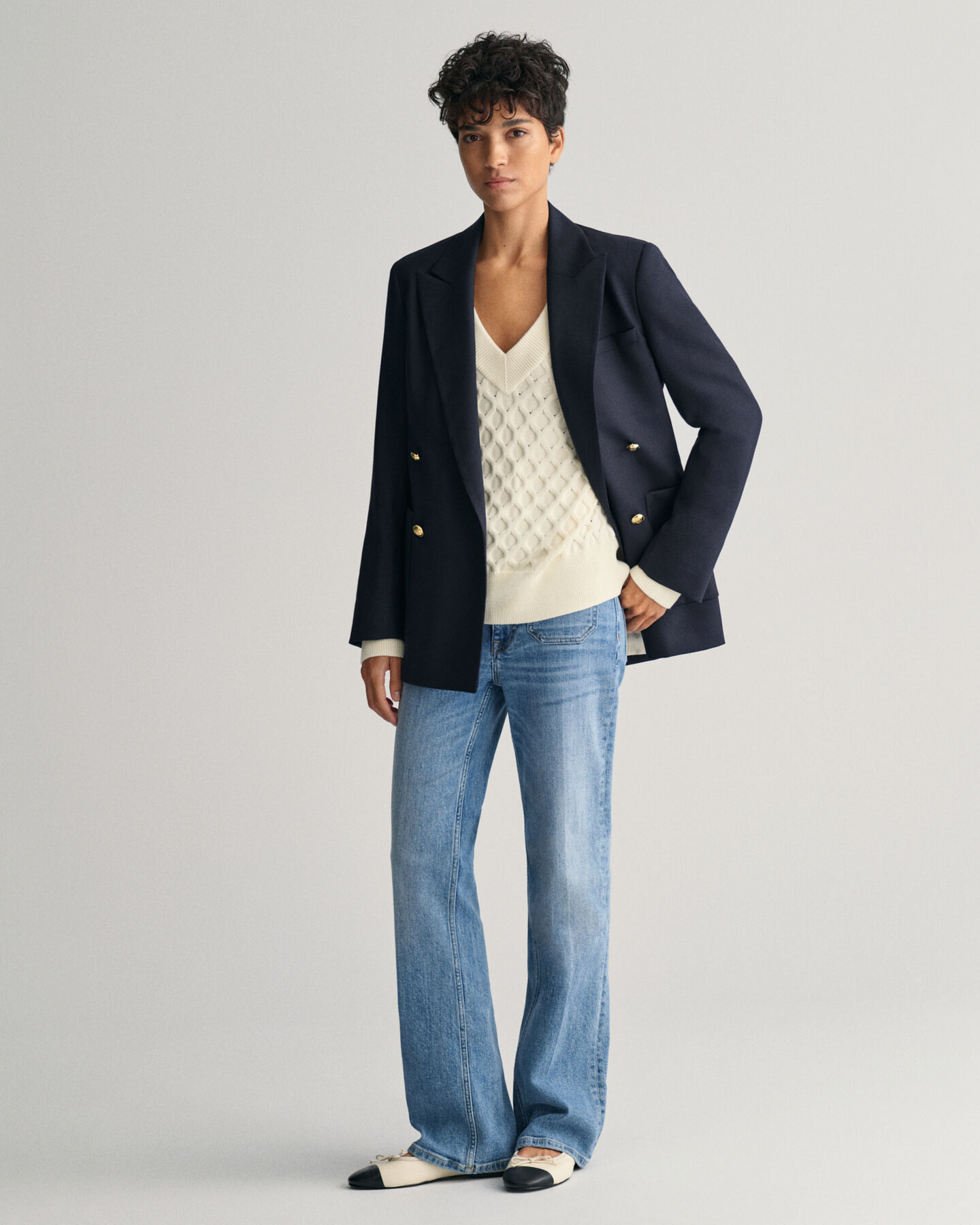 Stickad V-ringad tröja med struktur