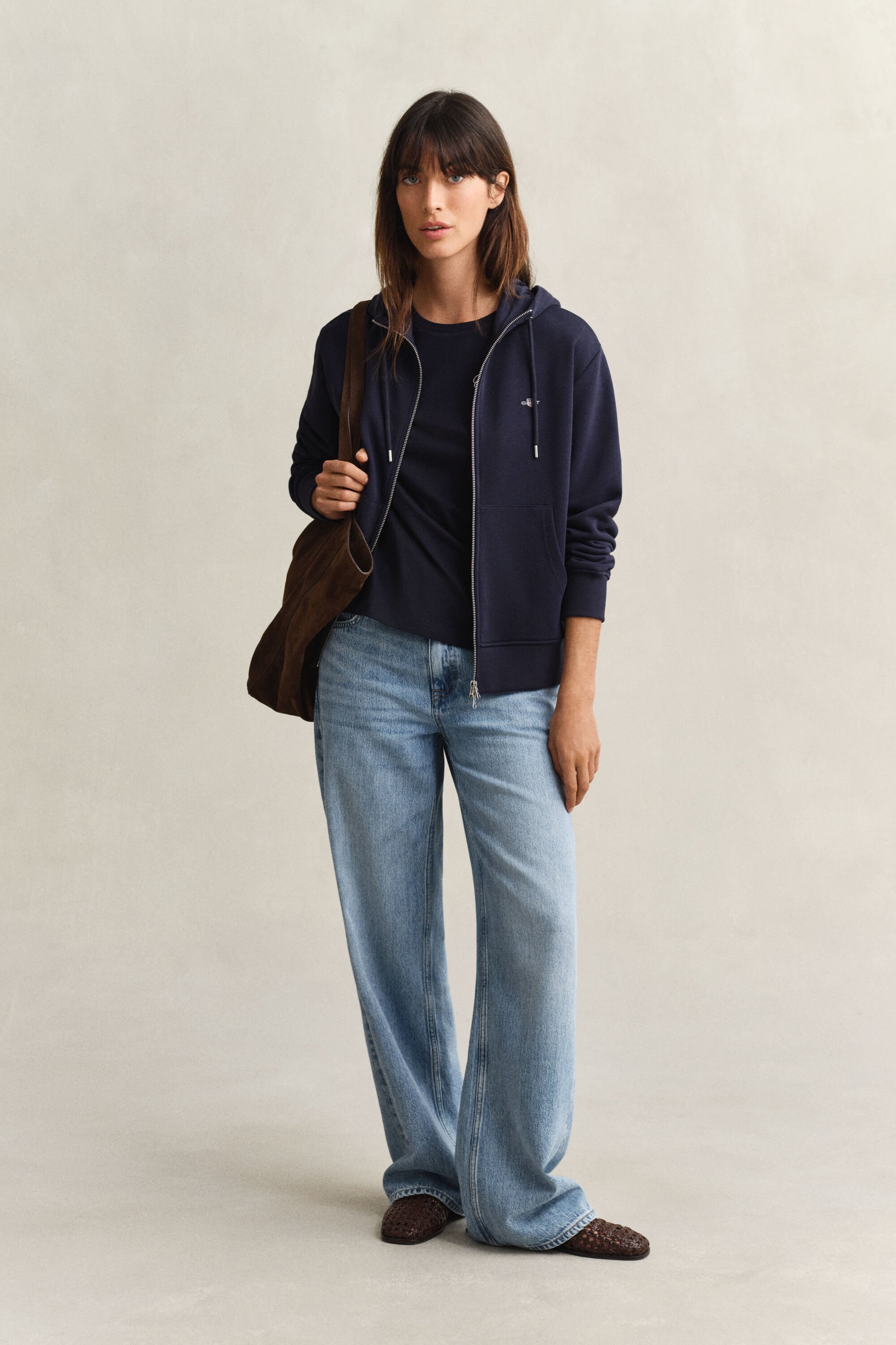 Shield hoodie med dragkedja