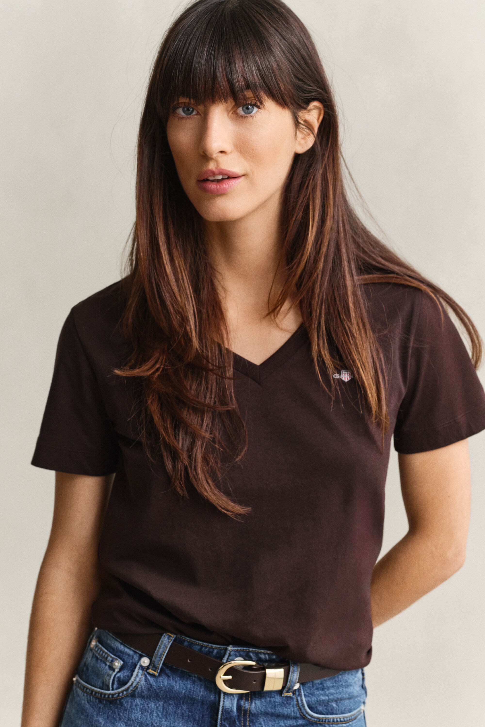 Shield V-ringad T-shirt