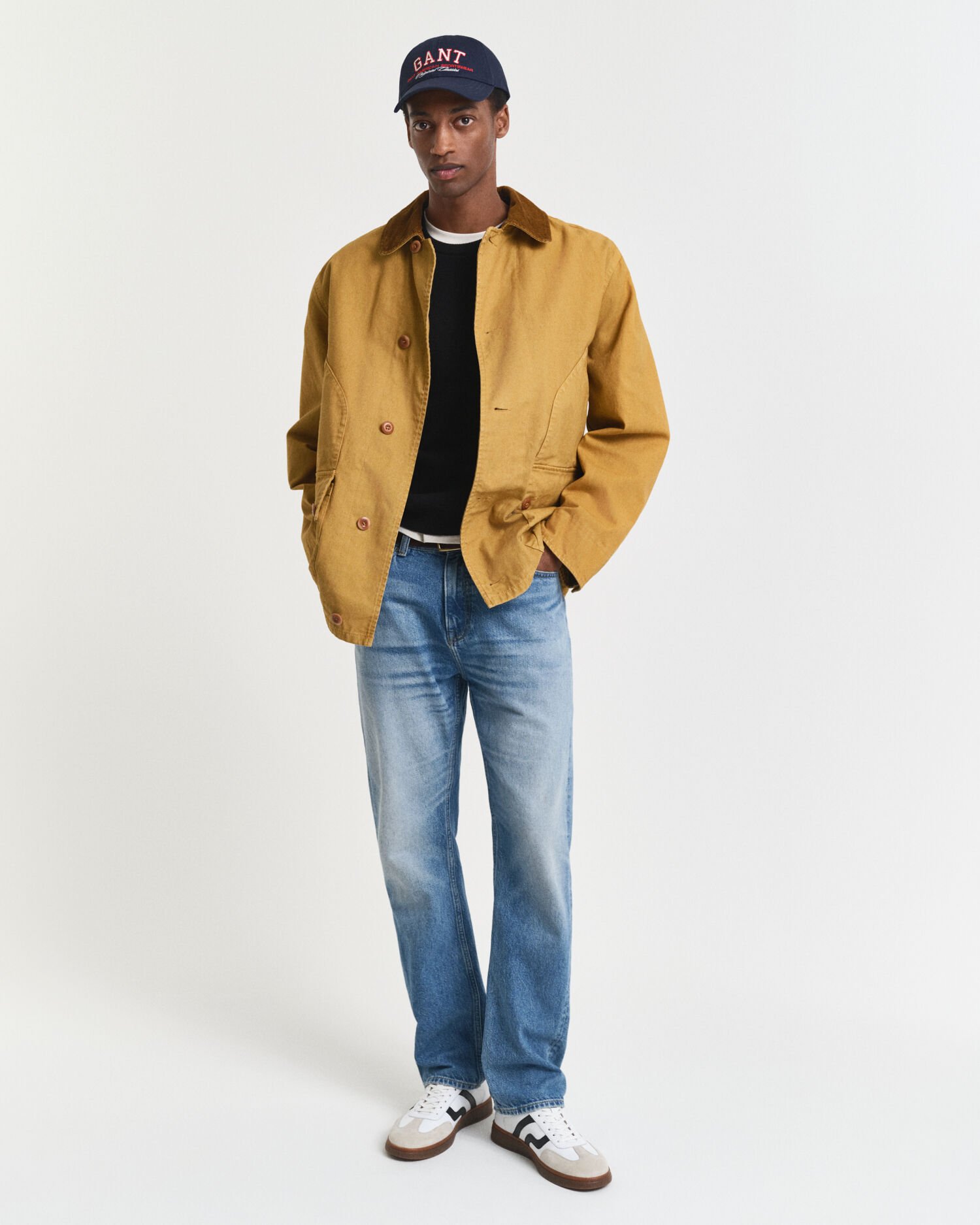 Rundhalsad tröja i superfin lammull