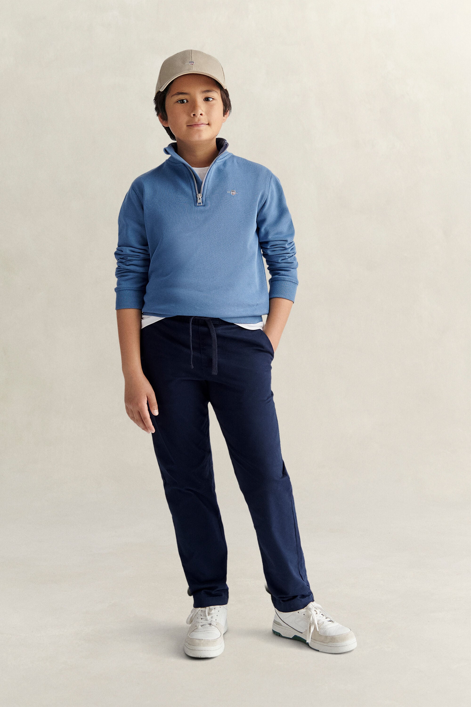 Teen Boys sweatshirt med half-zip och sköldemblem