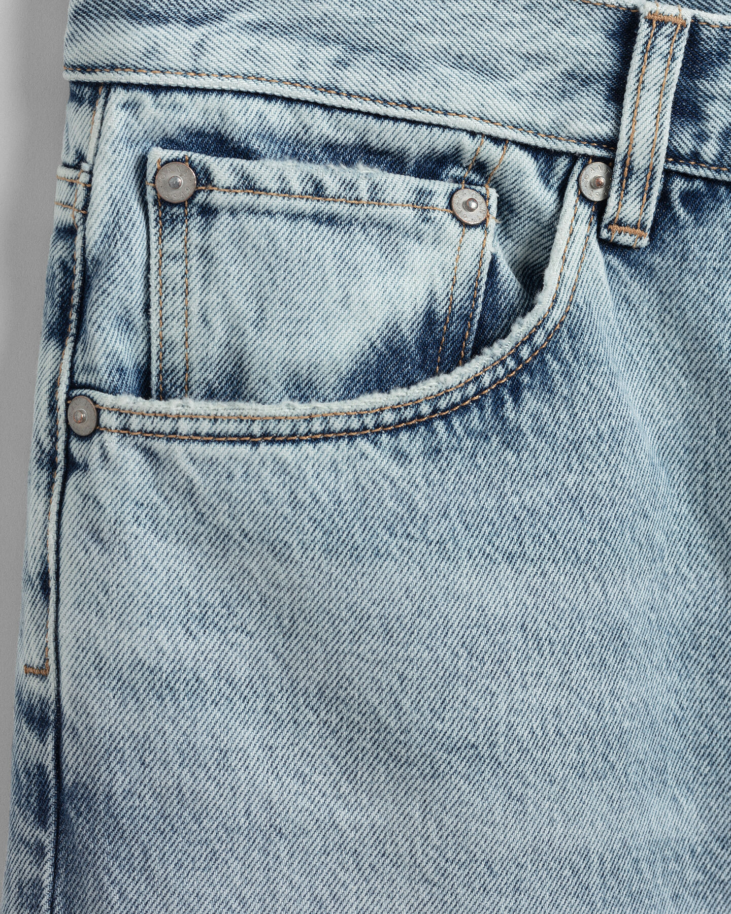 Heritage Worn tv&auml;ttade jeans