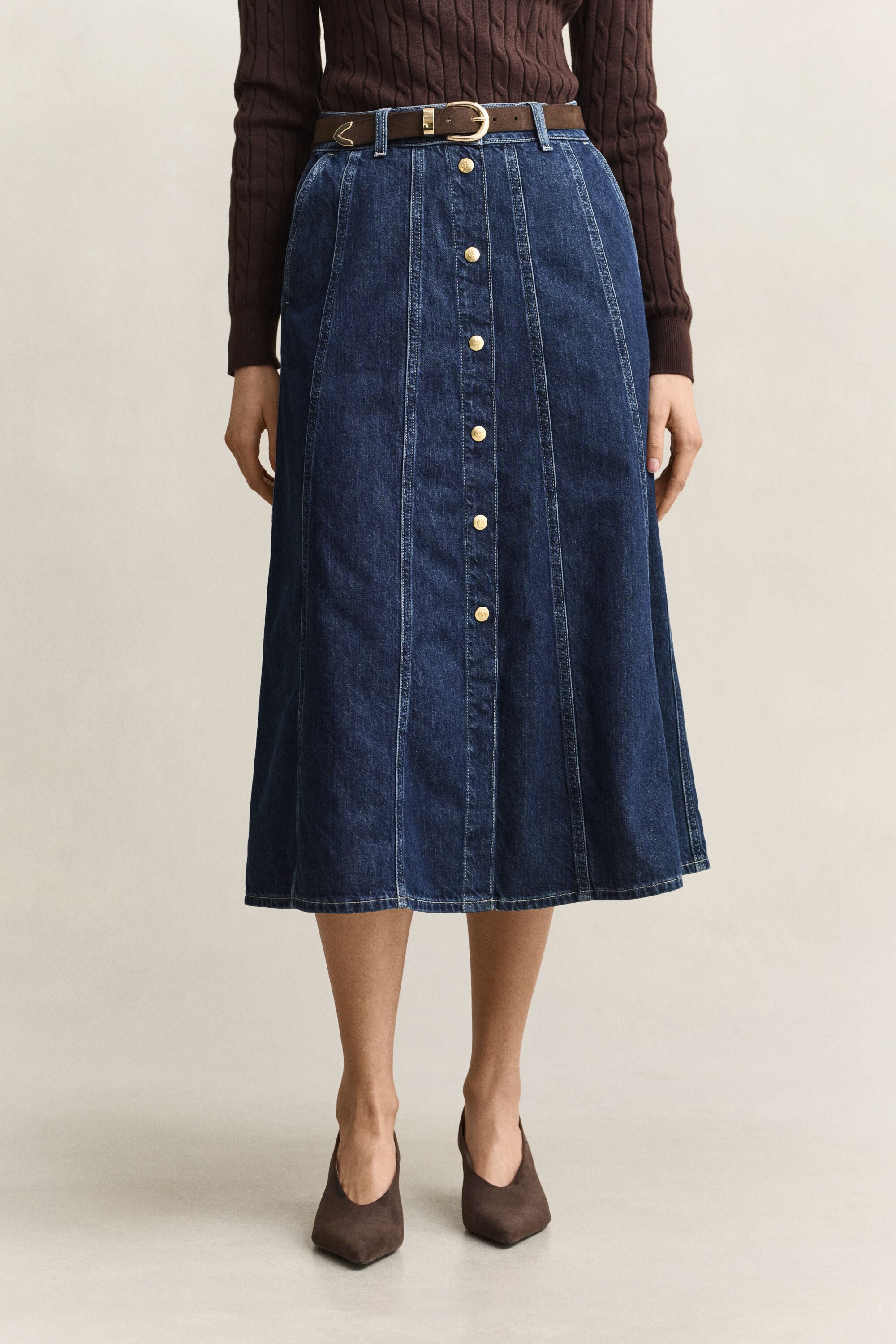 Utställd denimkjol