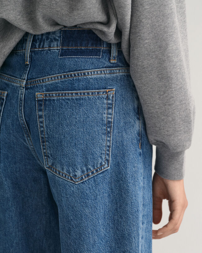 Jeans med raka, relaxed ben