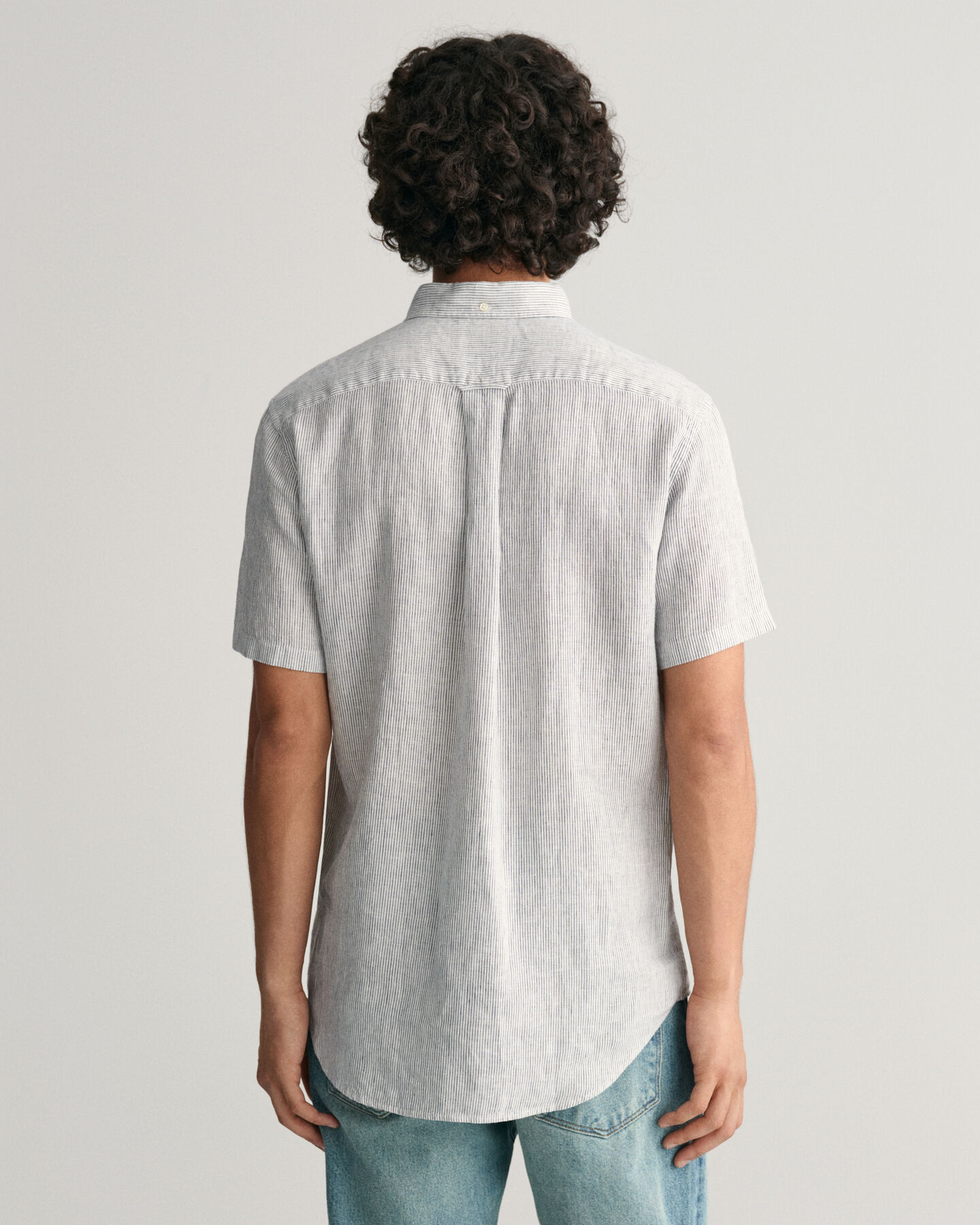 Regular fit randig kort&auml;rmad linneskjorta