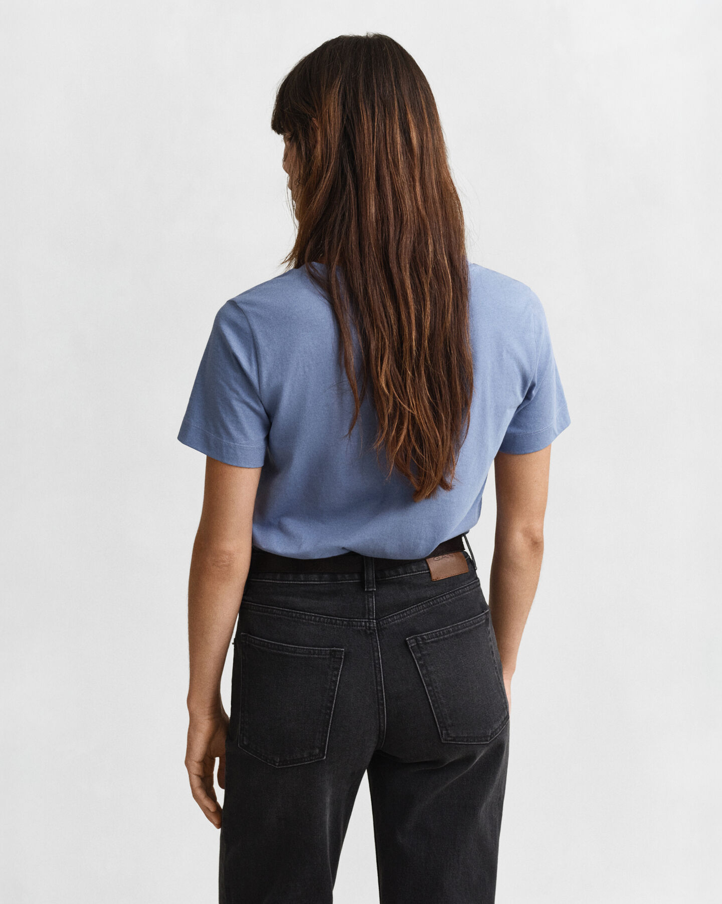 Shield V-ringad T-shirt