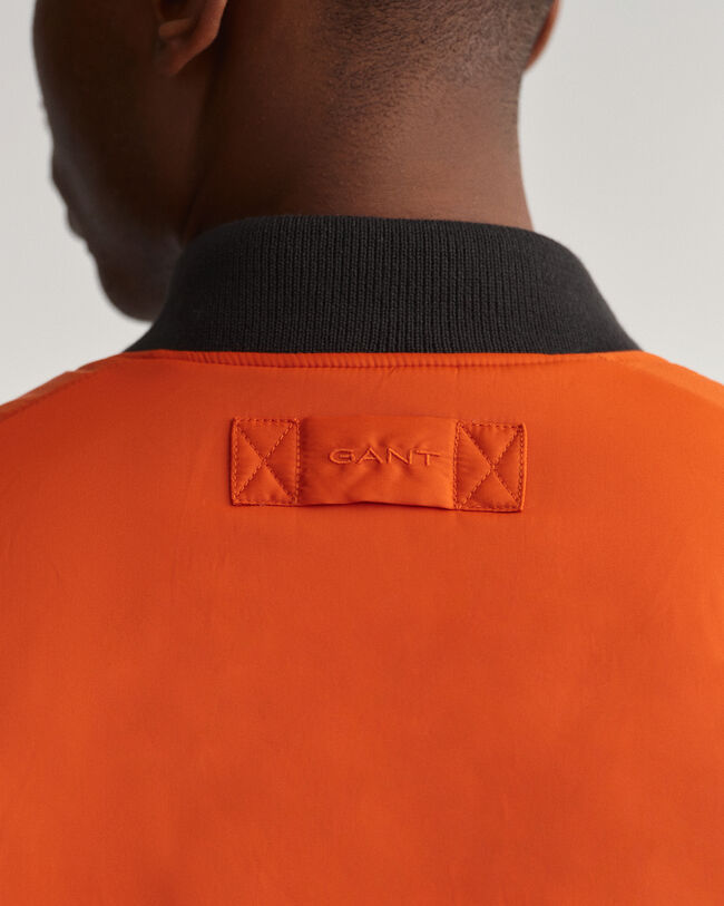 Vändbar bomberjacka