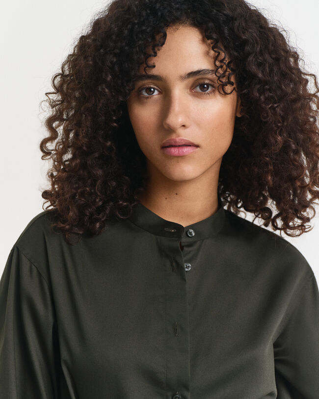 Långärmad klänning i bomullssatin